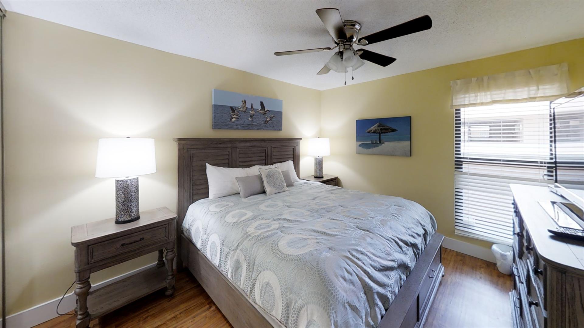 NN3fJbEm85a  Bedroom