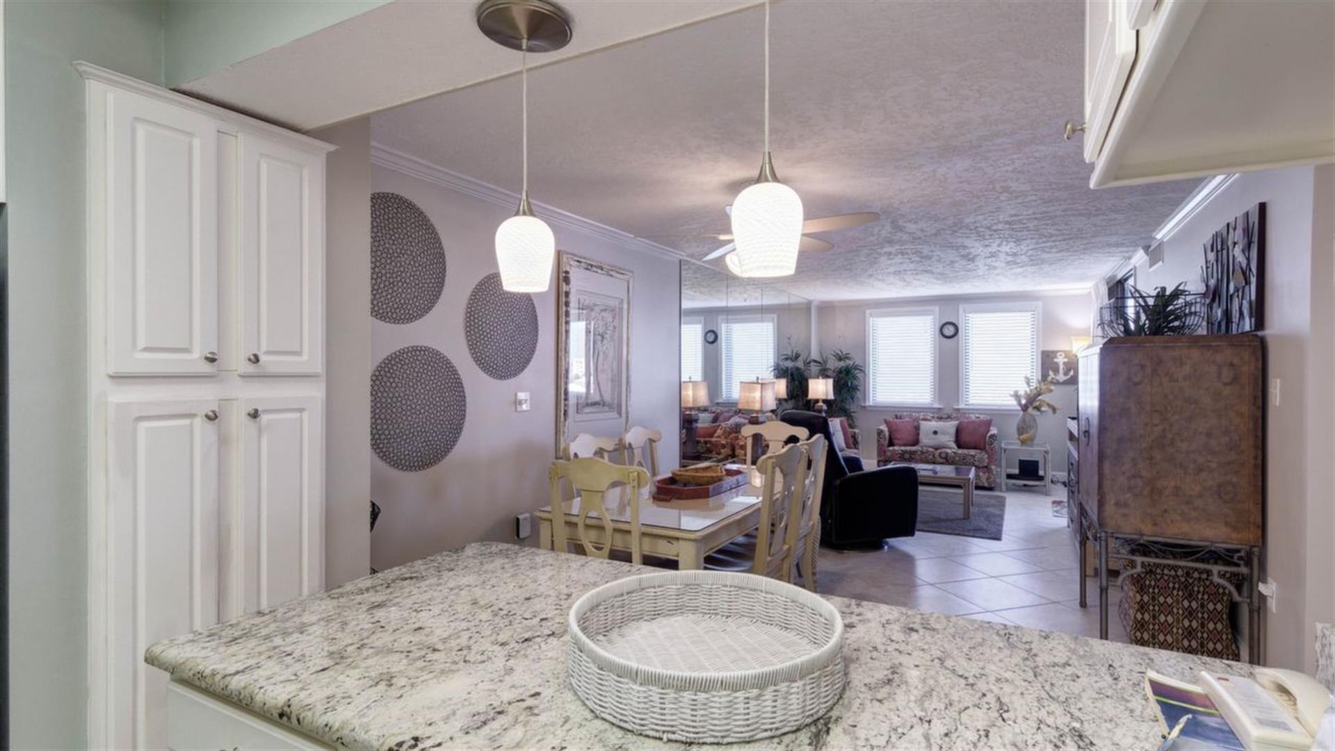 514B  Dining and Living Area  June 2018