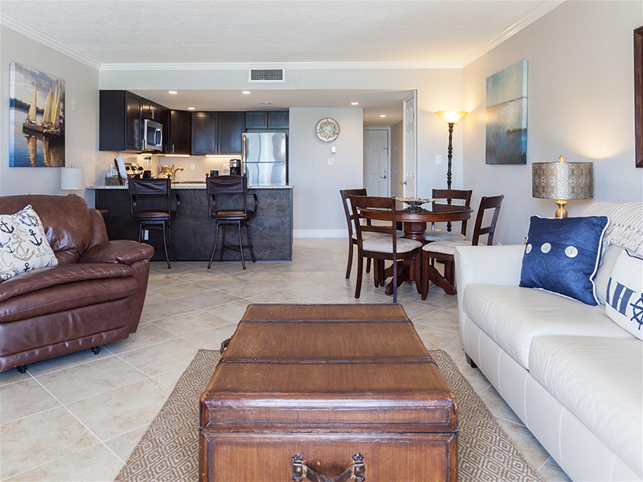 HSRC 519 Living Room Dining Areas