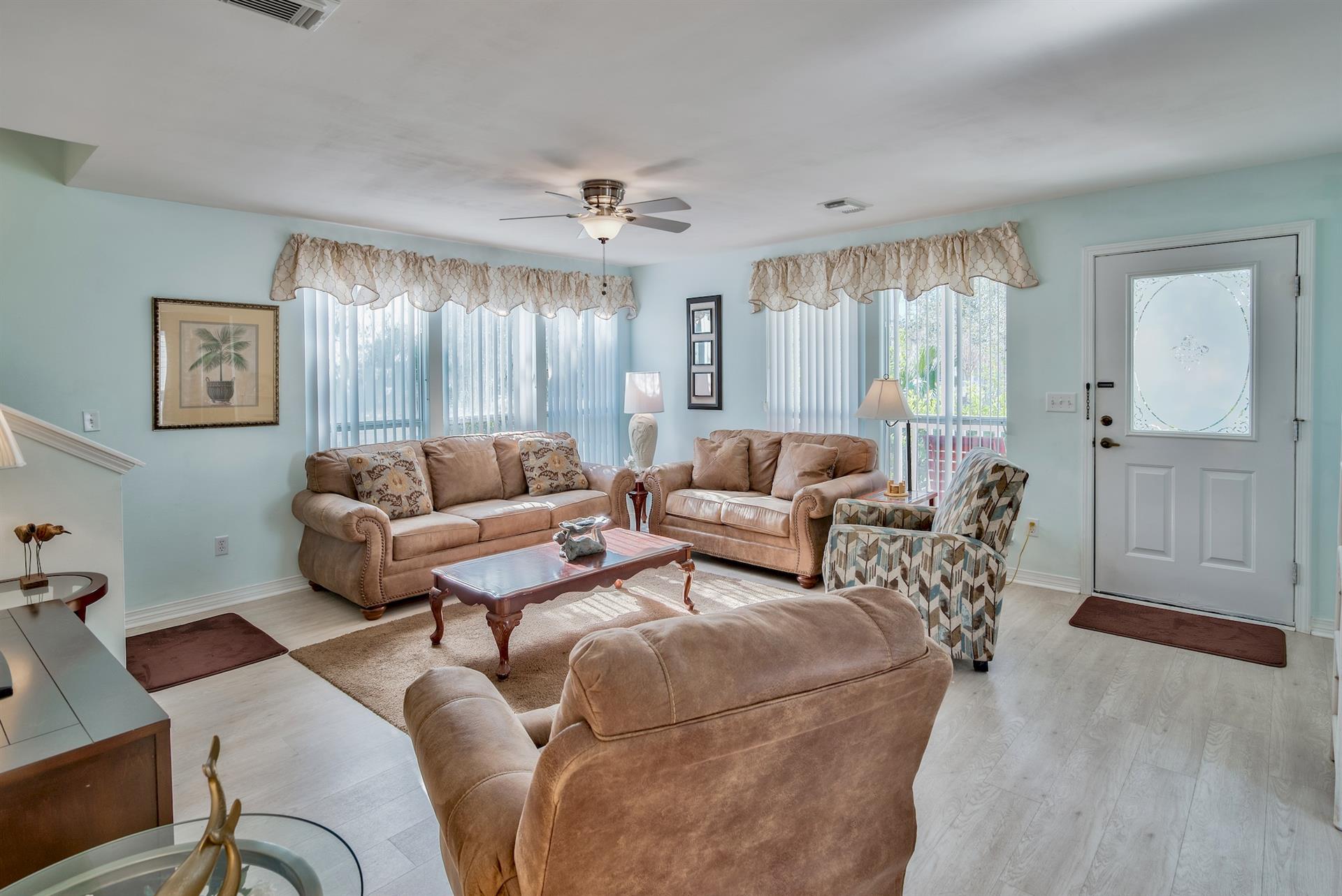 Open Living Room w Queen Sleeper Sofa, Flat Screen Television