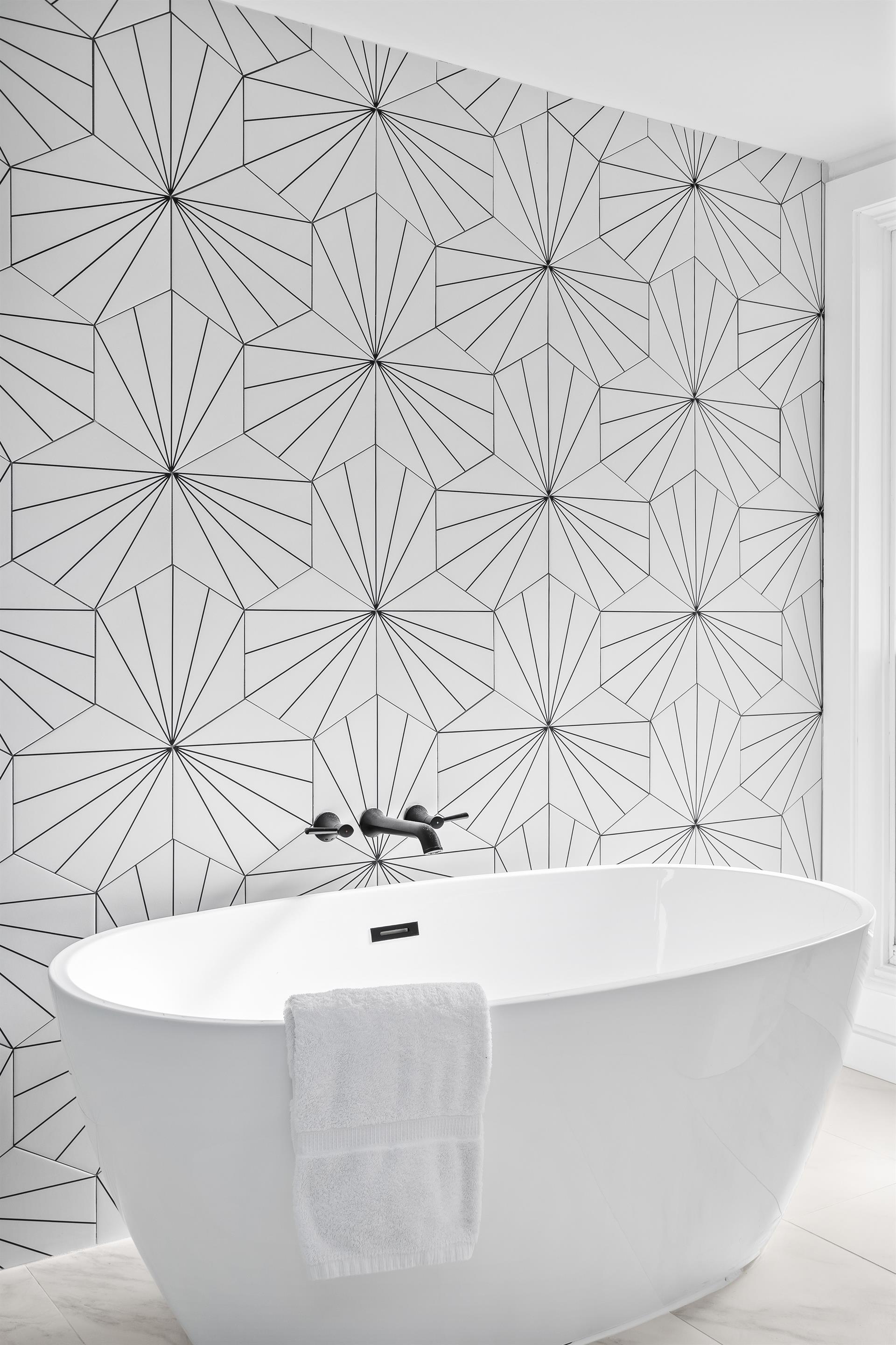 Primary bedroom en suite soaking tub