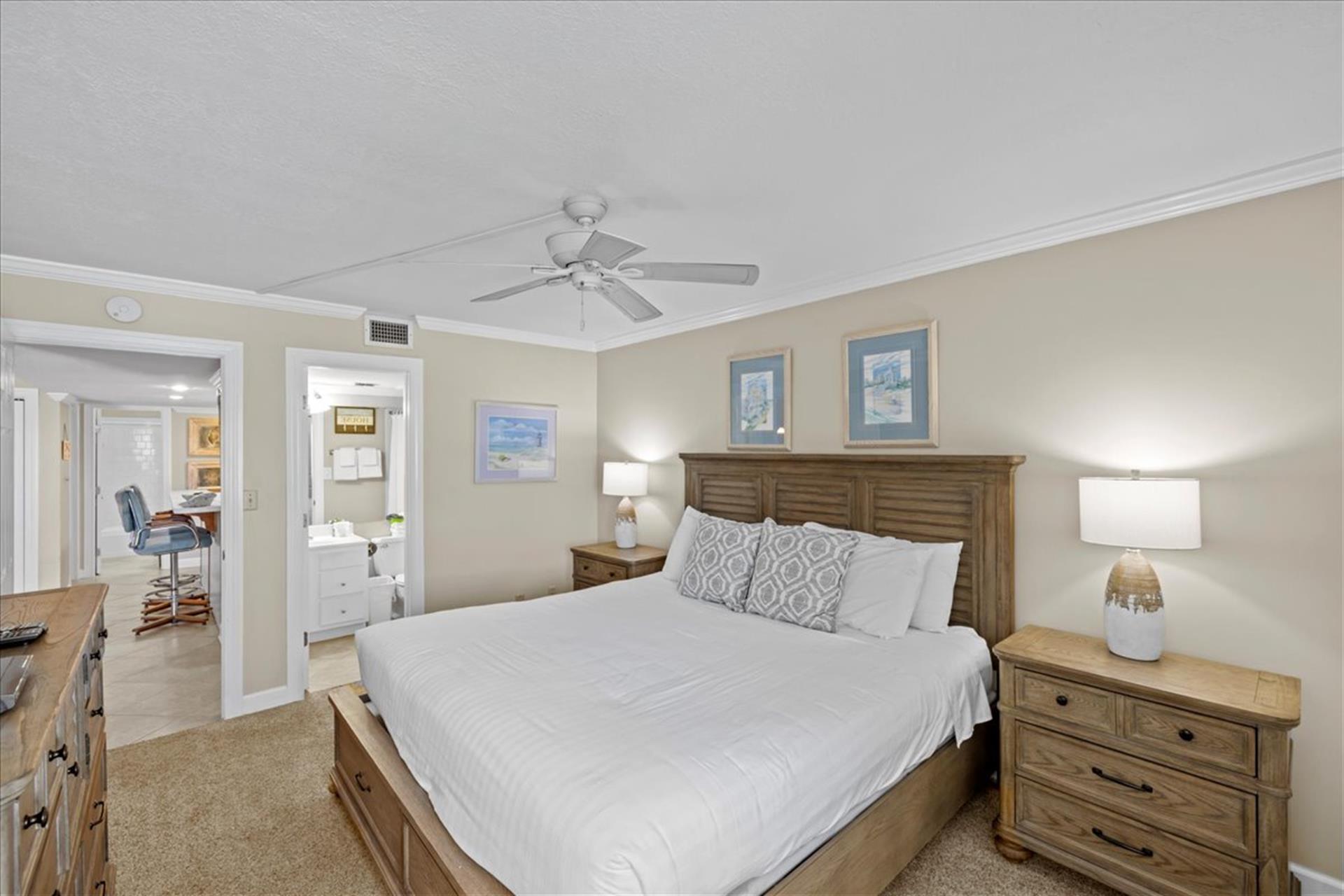 HSRC Master Bedroom With King Bed And En Suite