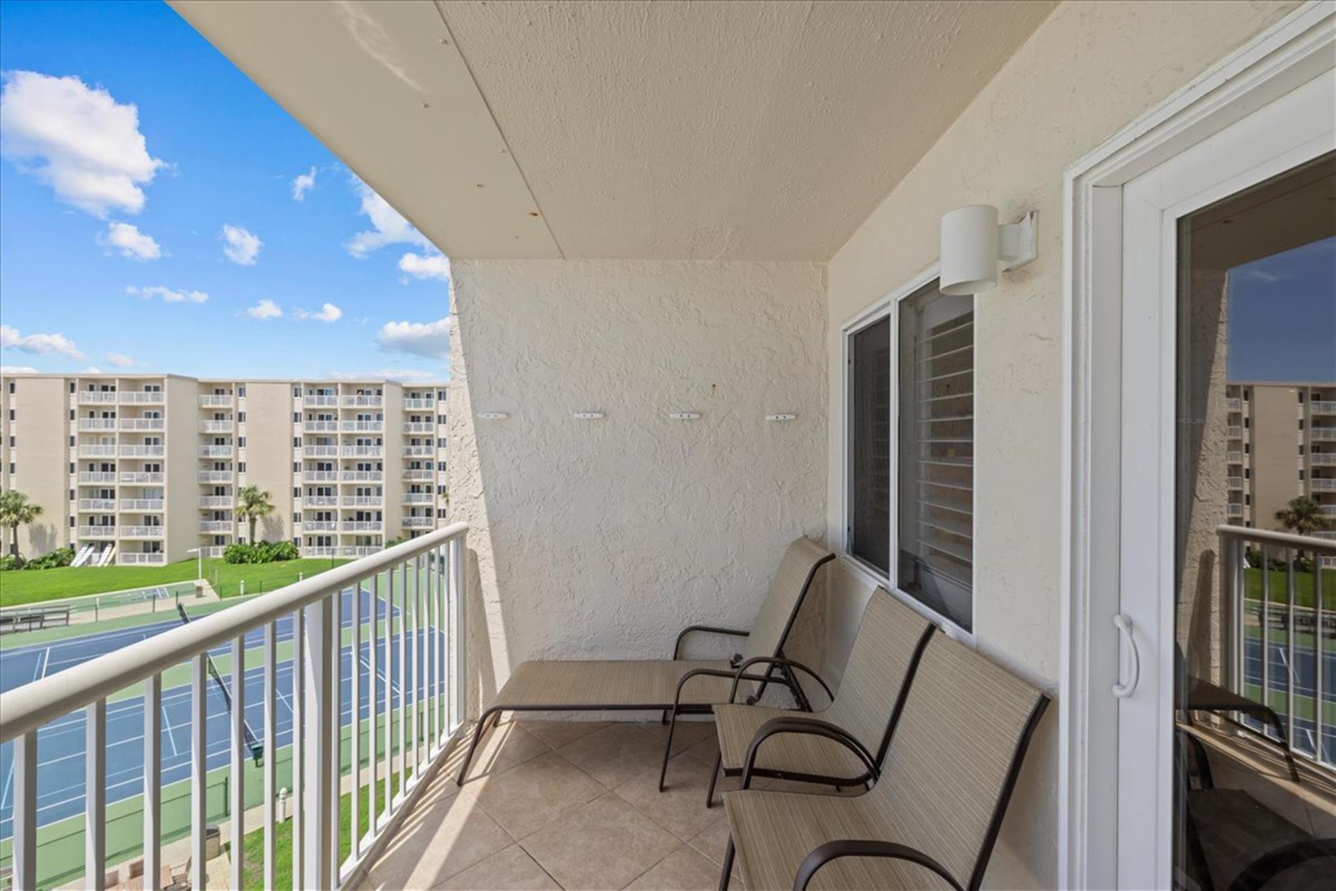 HSRC 523 Private Balcony