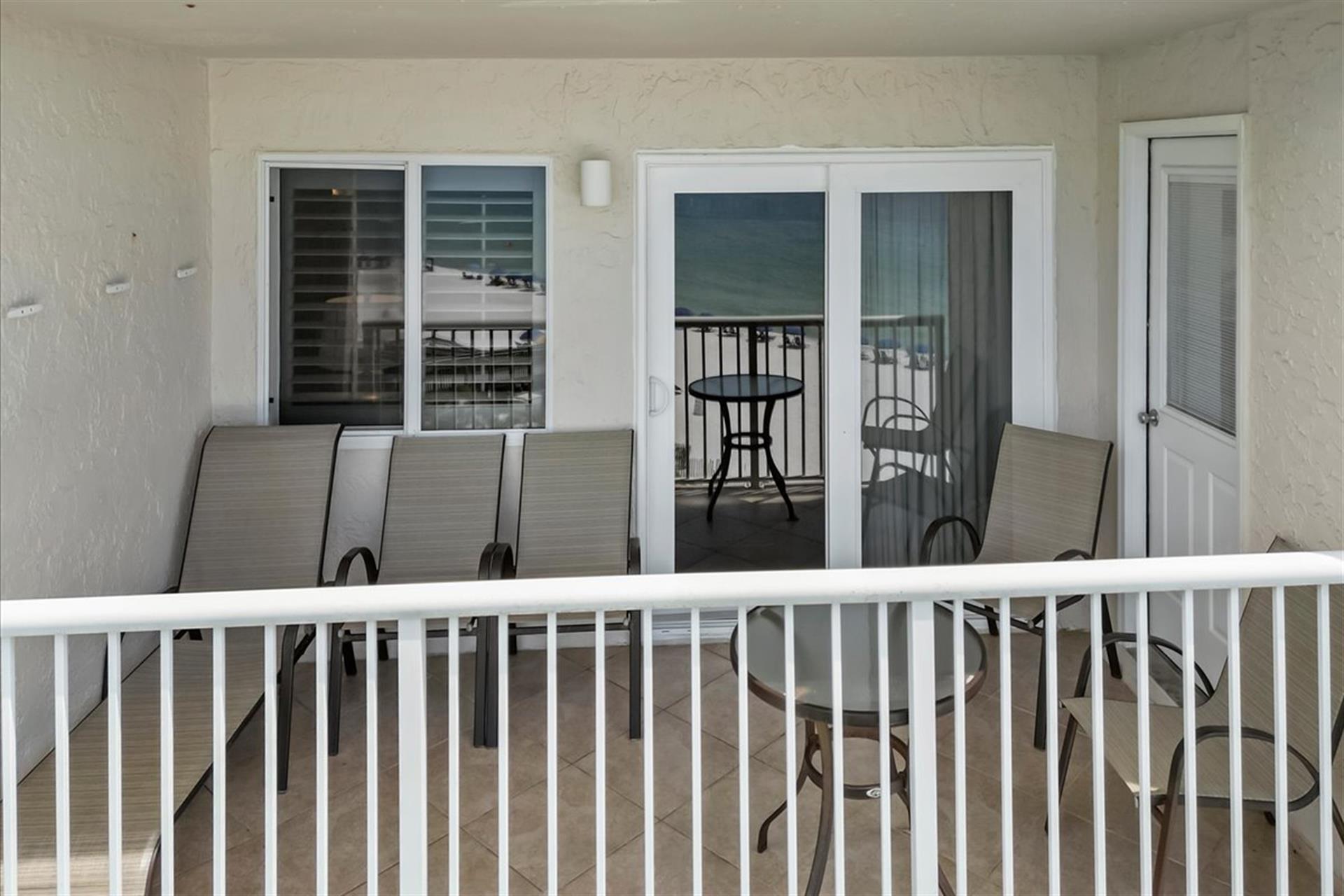 HSRC 523 Private Balcony