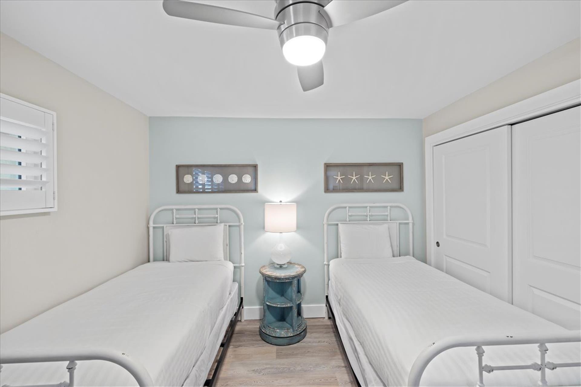 HSRC 608 Second Bedroom With Twin Beds