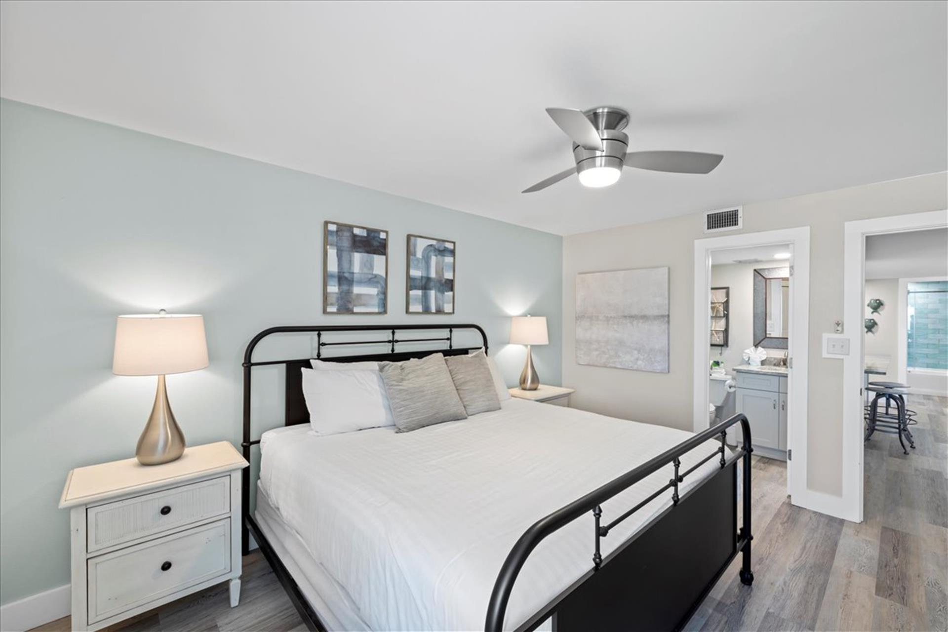 HSRC 608 Second Bedroom With King Bed