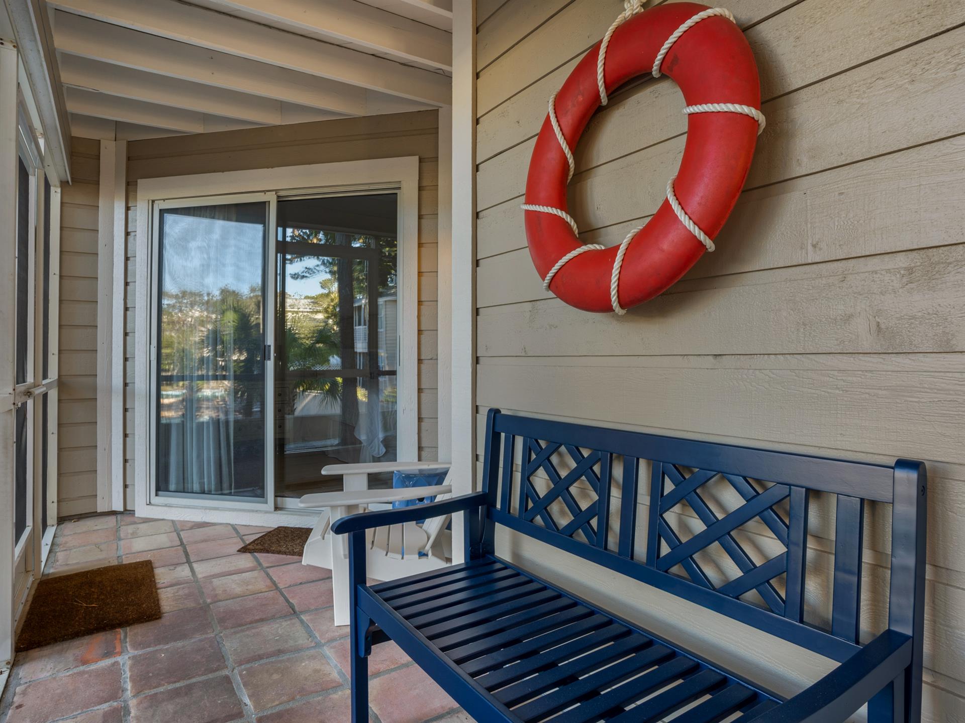 Extra Seating on Screened Porch