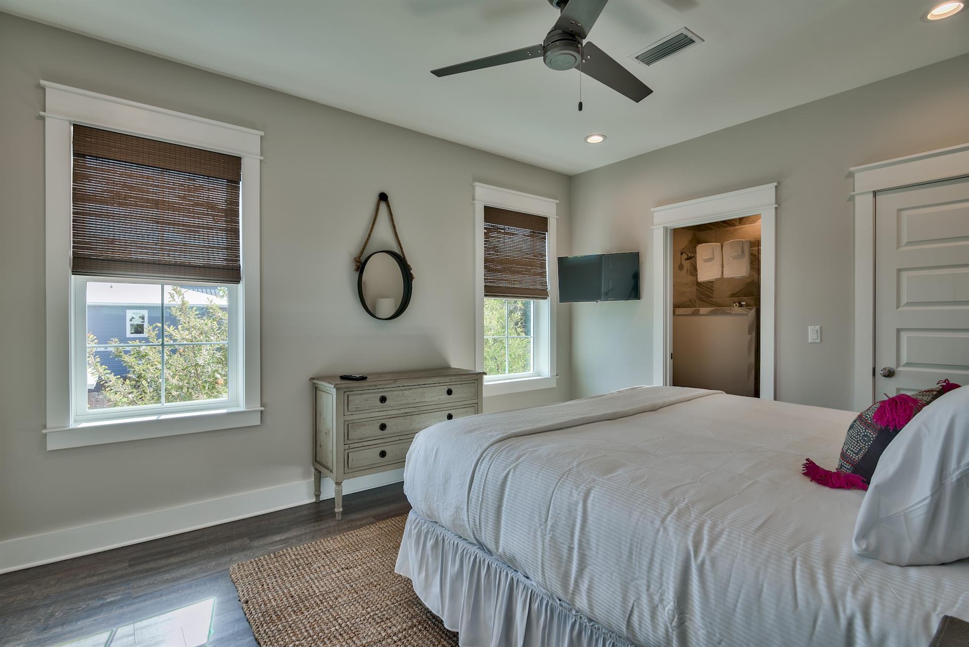 2nd Floor King Bedroom w Private Bath Walk In Shower