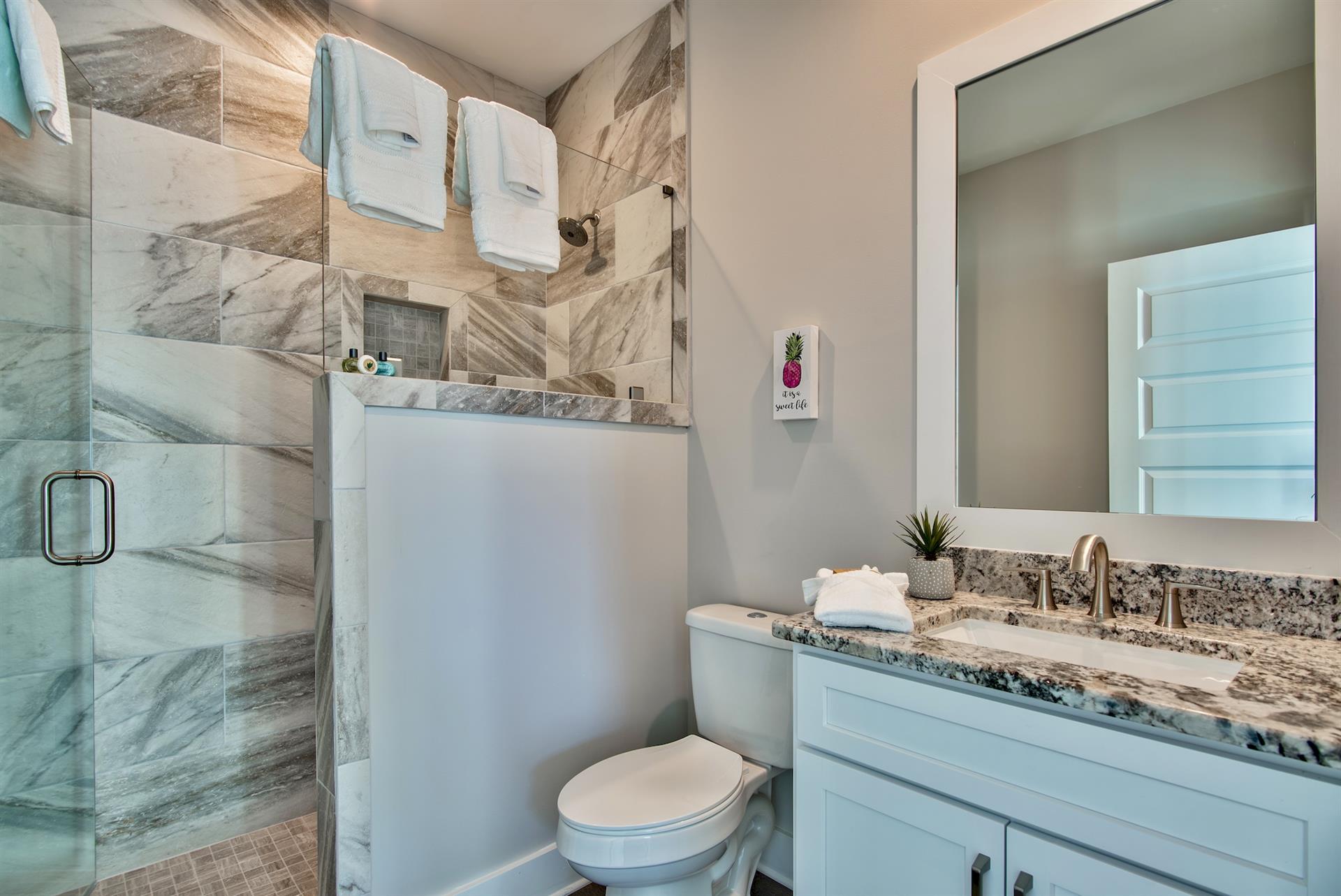 2nd Floor King Private Bath