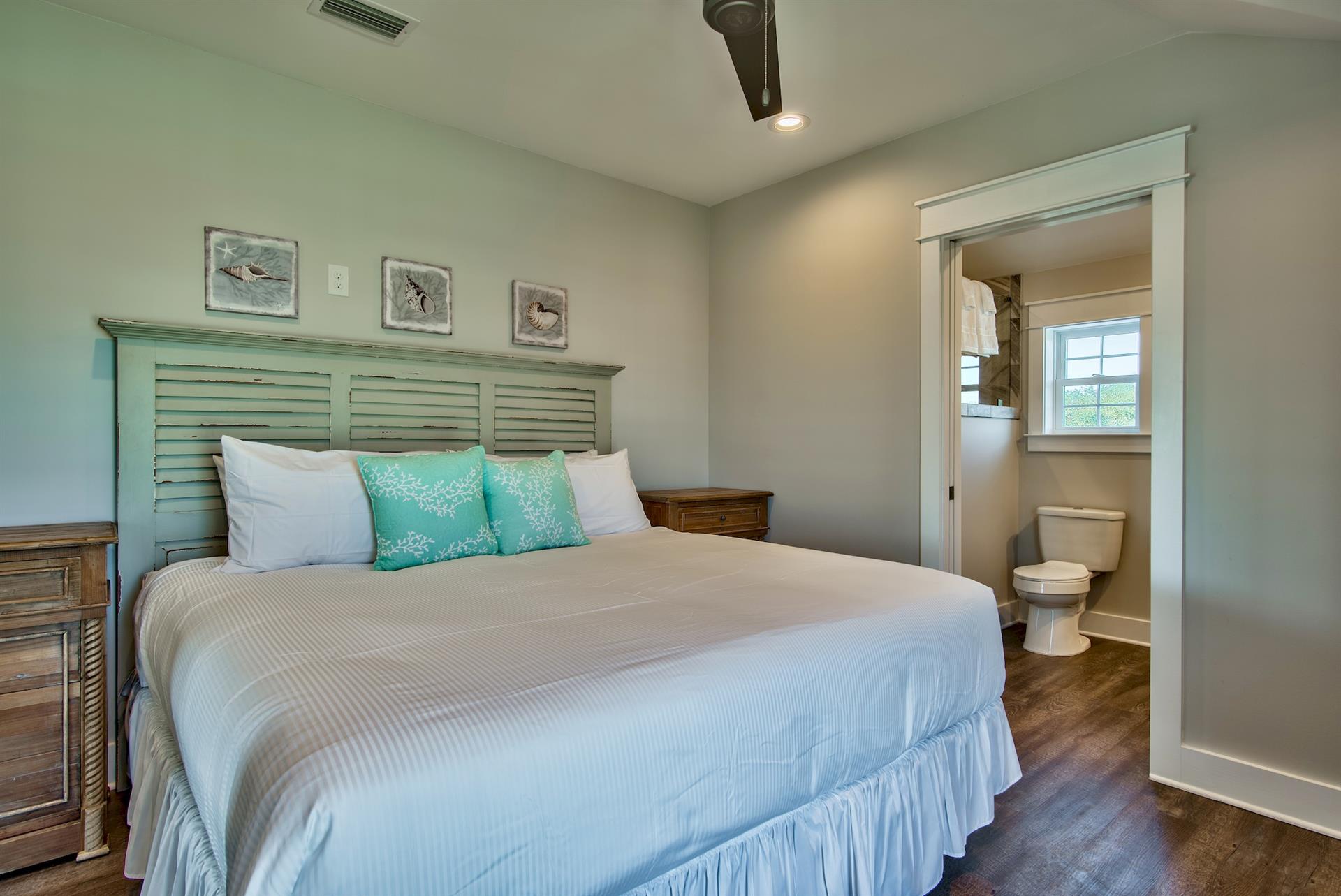 3rd Floor Queen Bedroom w Private Bathroom Walk In Shower