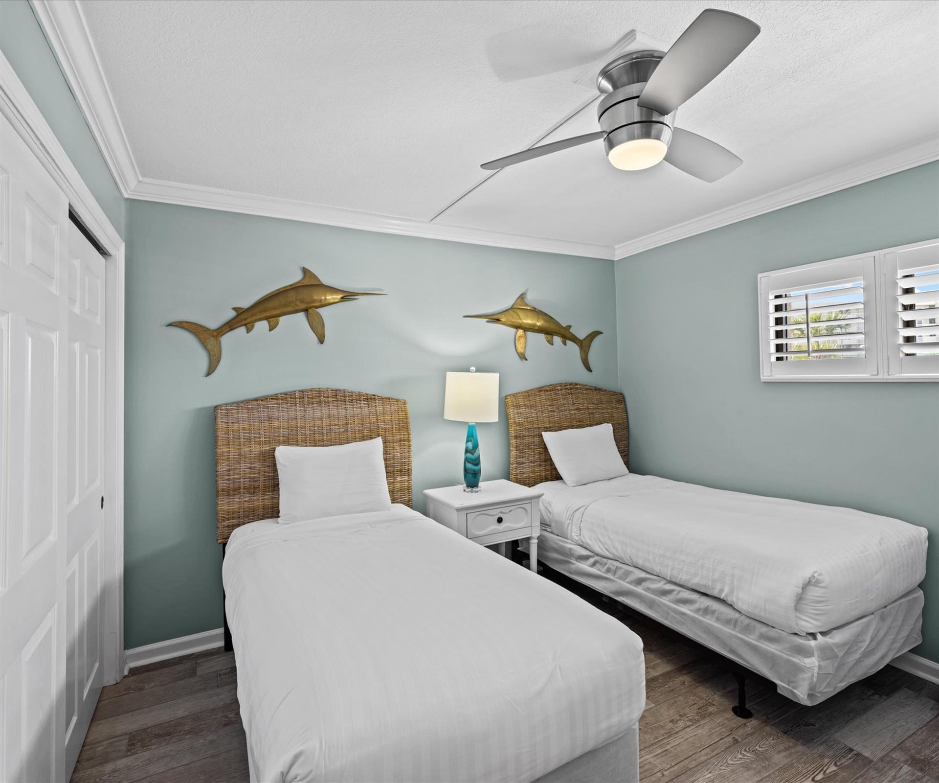 HSRC 210 Second Bedroom With Twin Beds