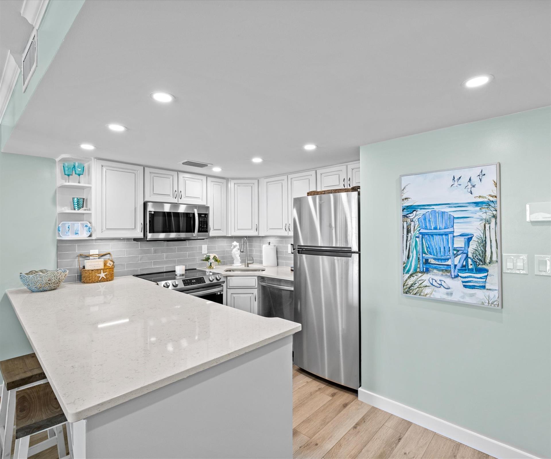 HSRC 422 Kitchen With Stainless Steel Appliances