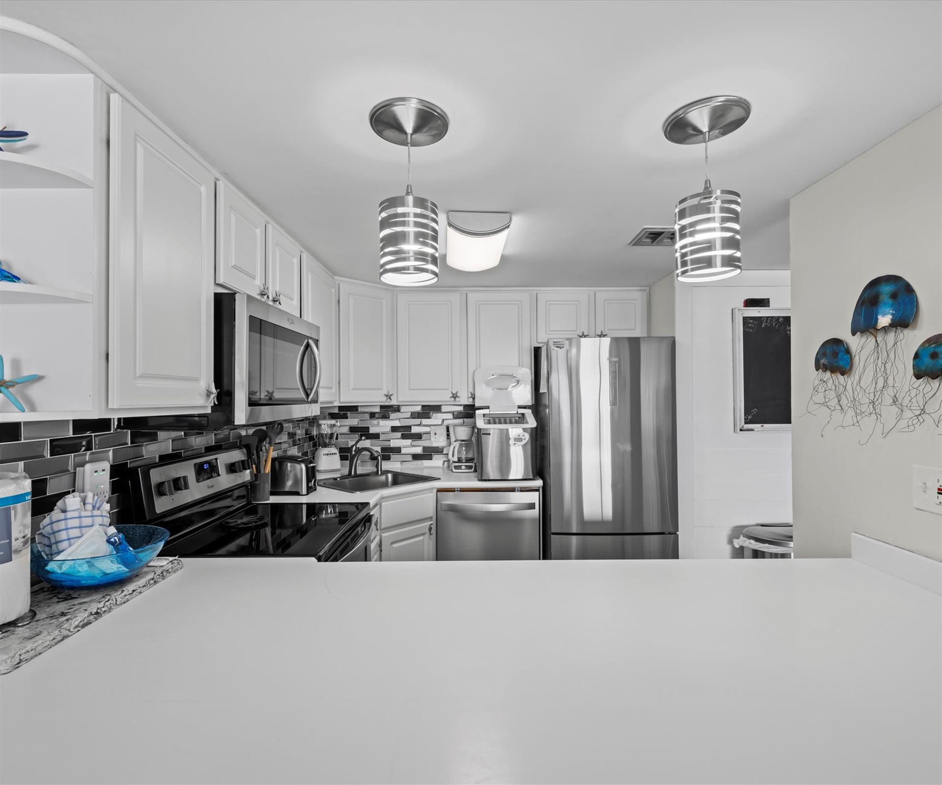 HSRC 619 Kitchen With Stainless Steel Appliances