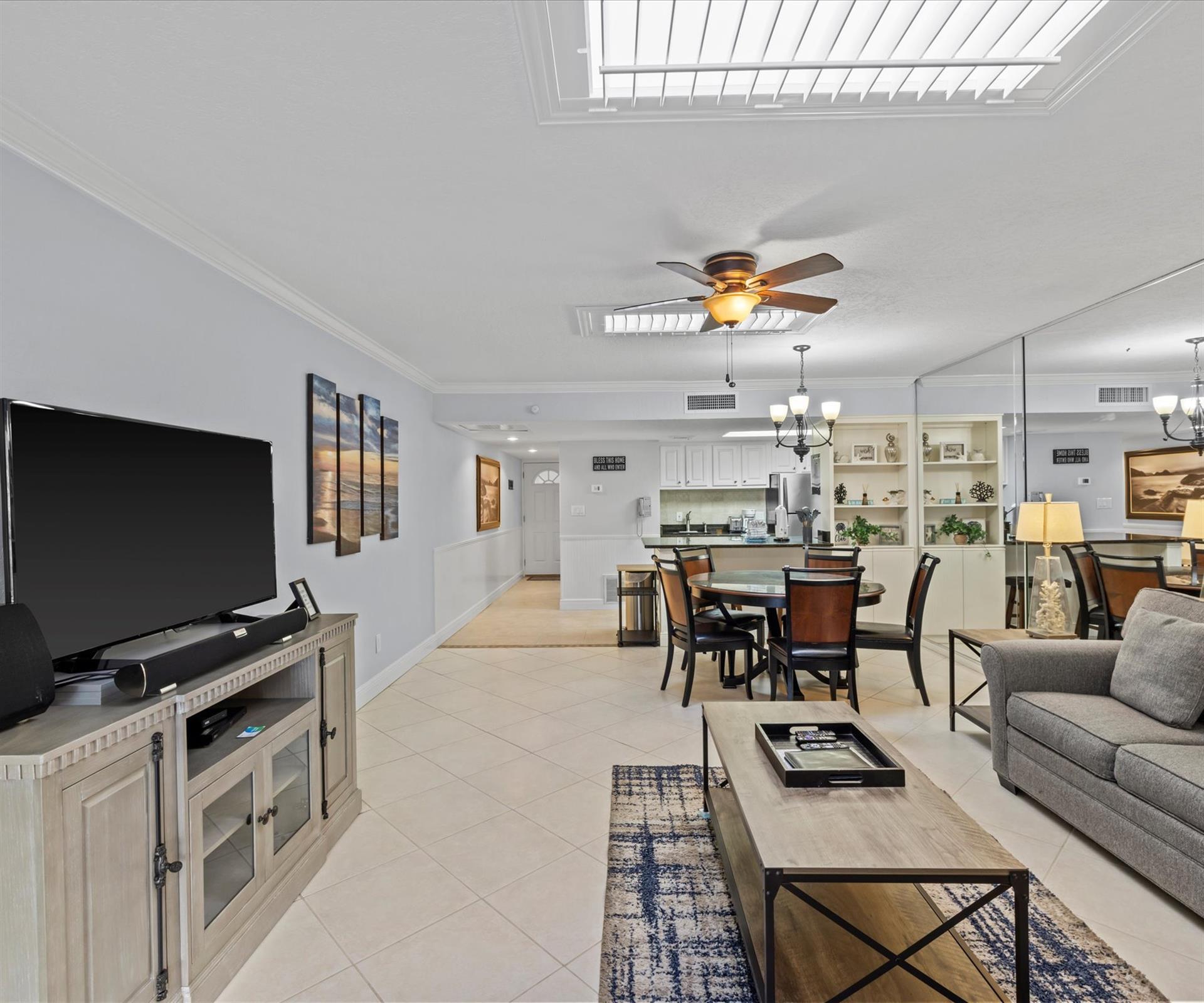 HSRC 1A Living  Dining Area