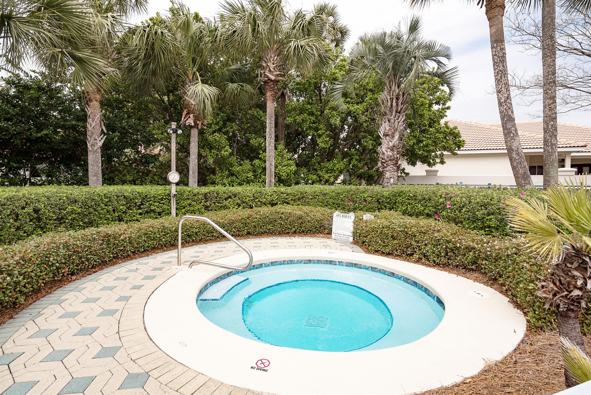 Destiny East Clubhouse Hot Tub