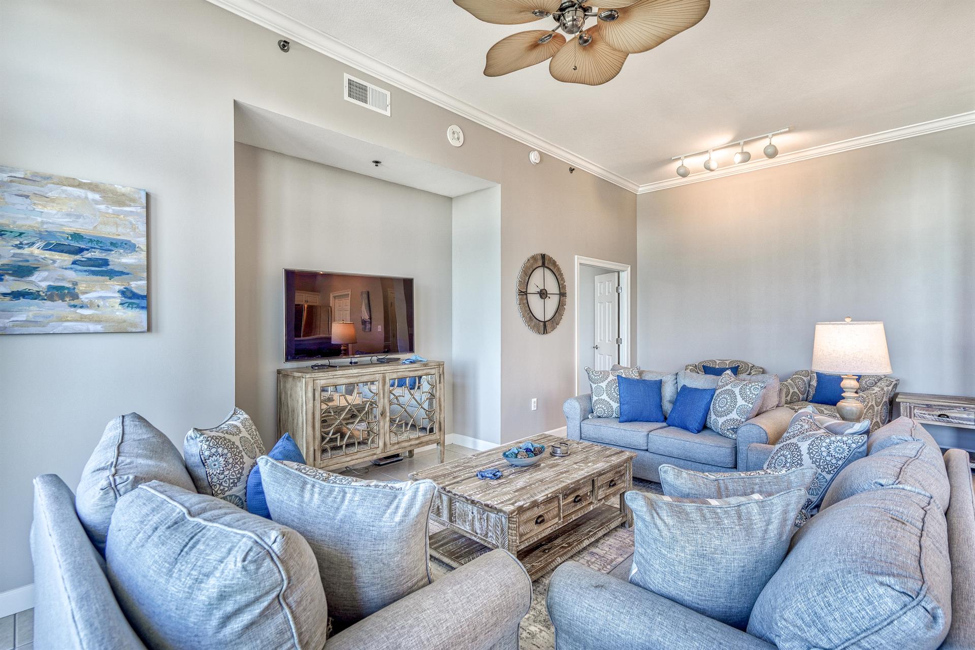 Open Living Room wSleeper Sofa