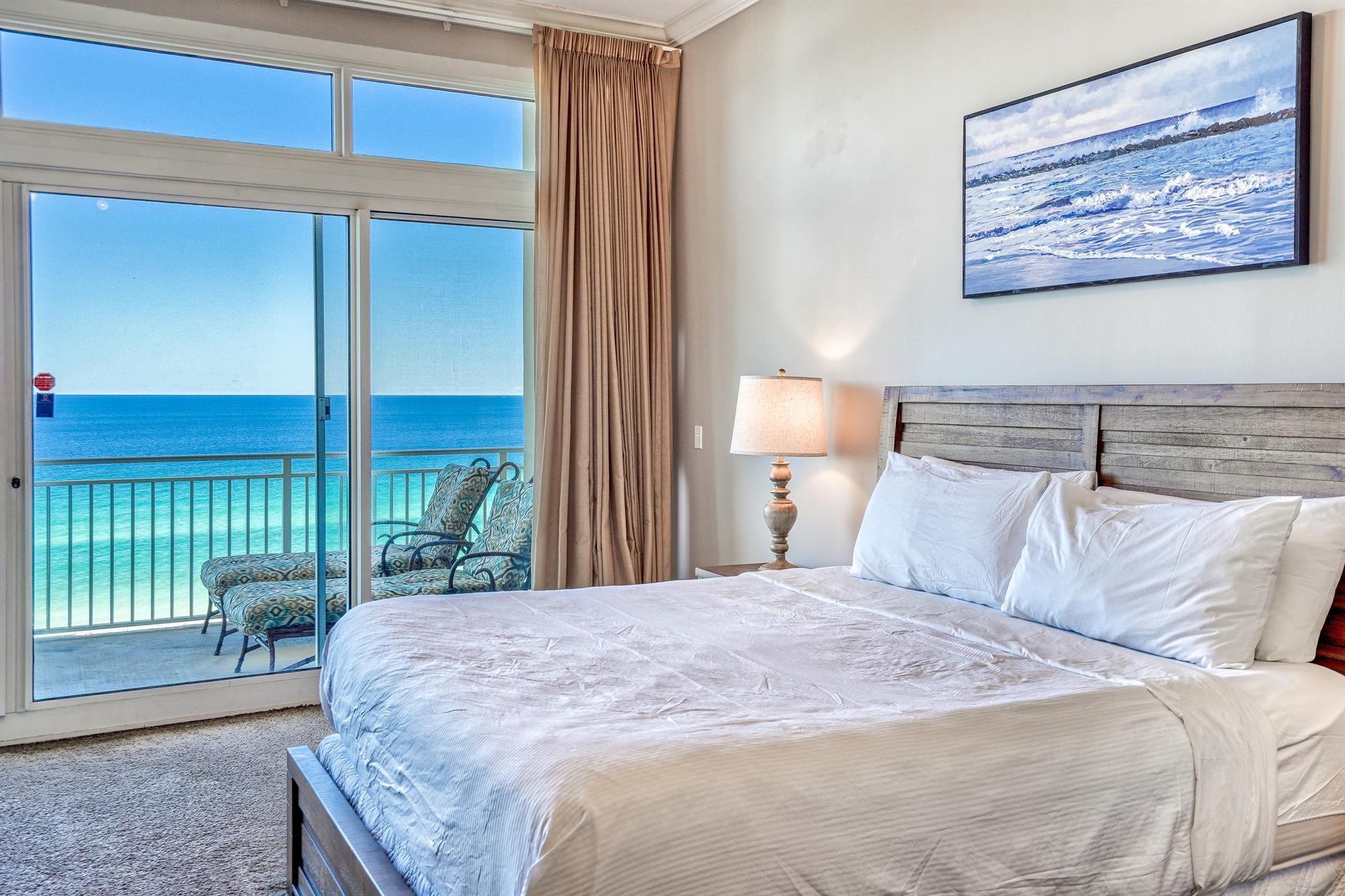 King Master Bedroom with Balcony Access, Private Bathroom