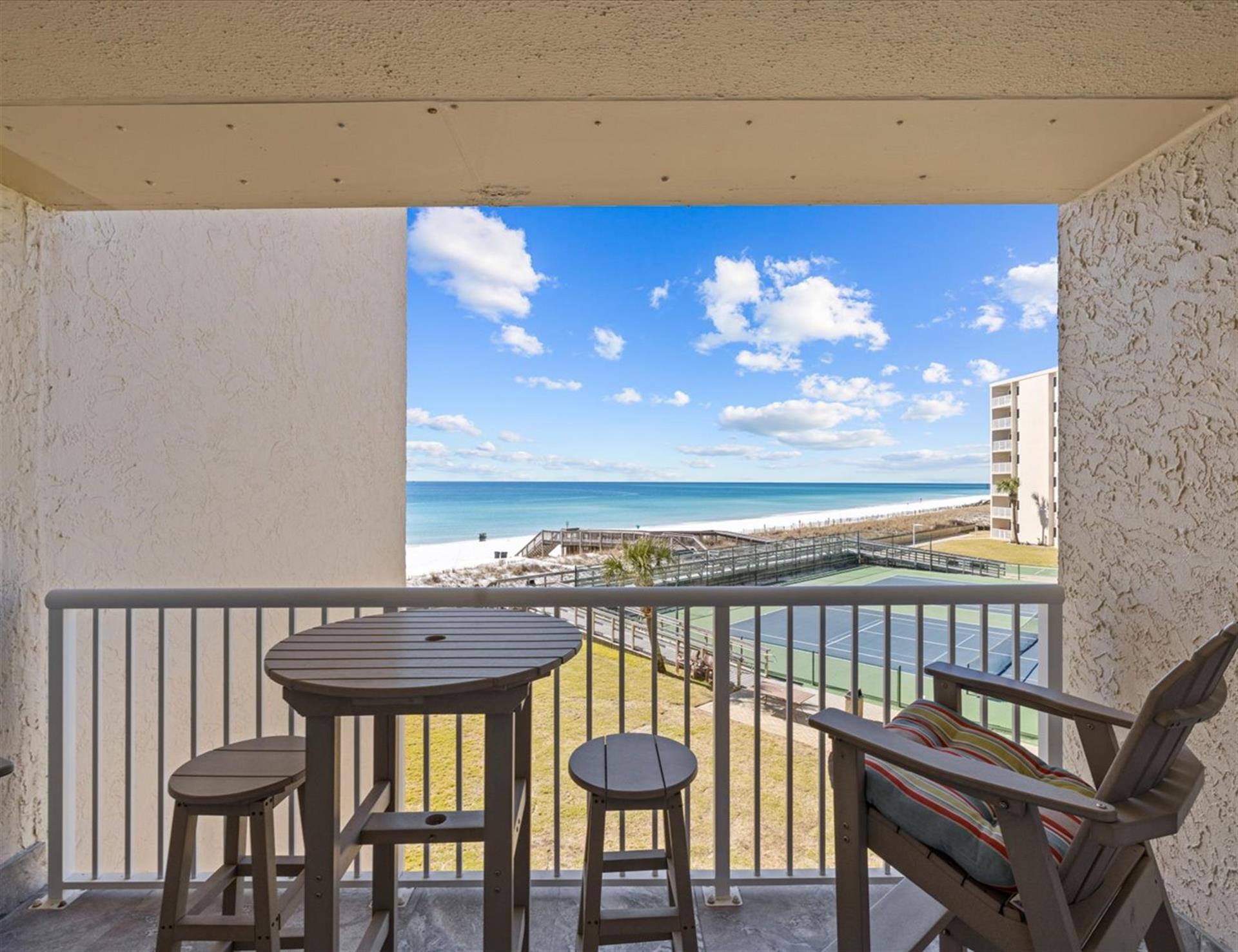 HSRC 321 Private Balcony With Gulf View