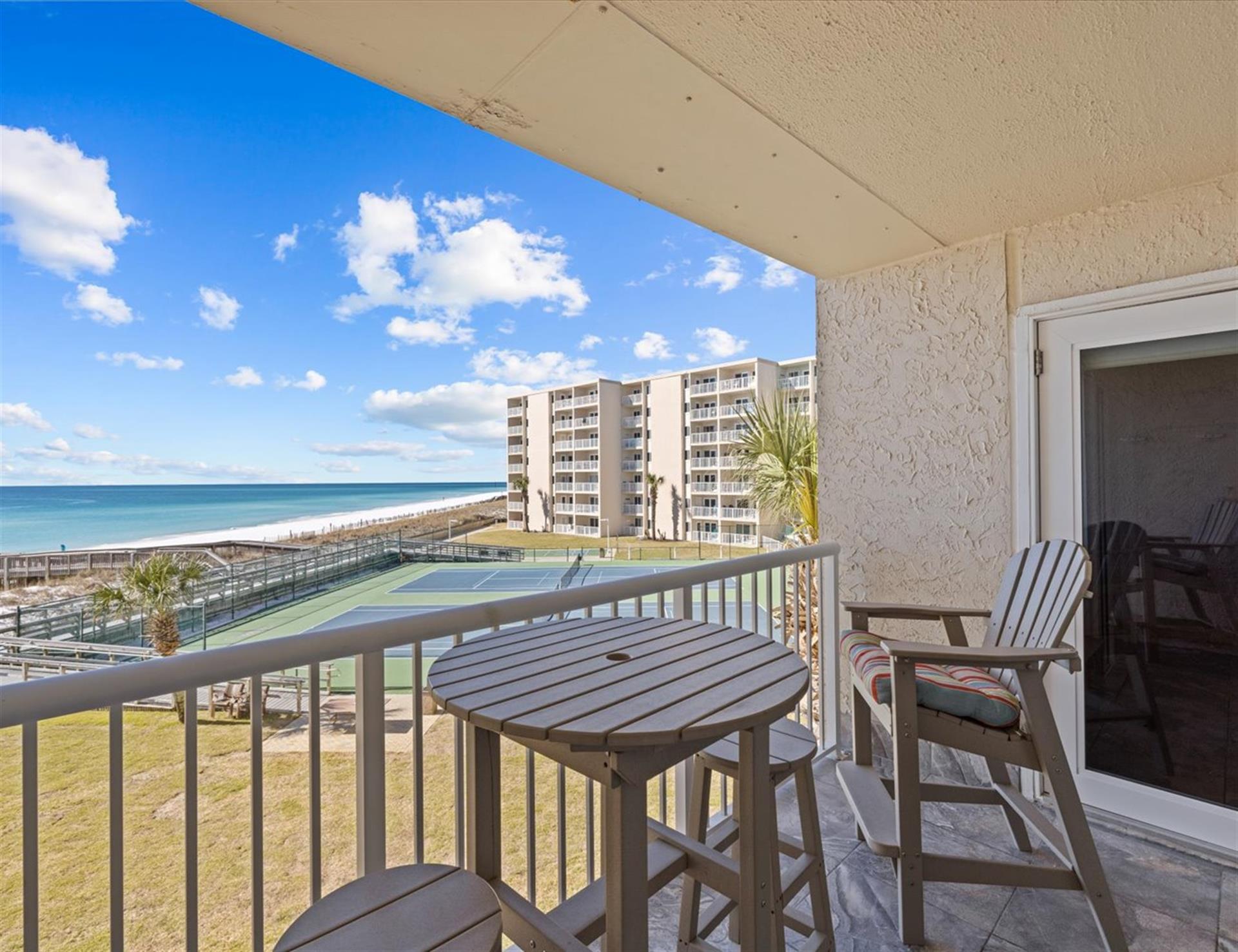 HSRC 321 Private Balcony With Gulf View