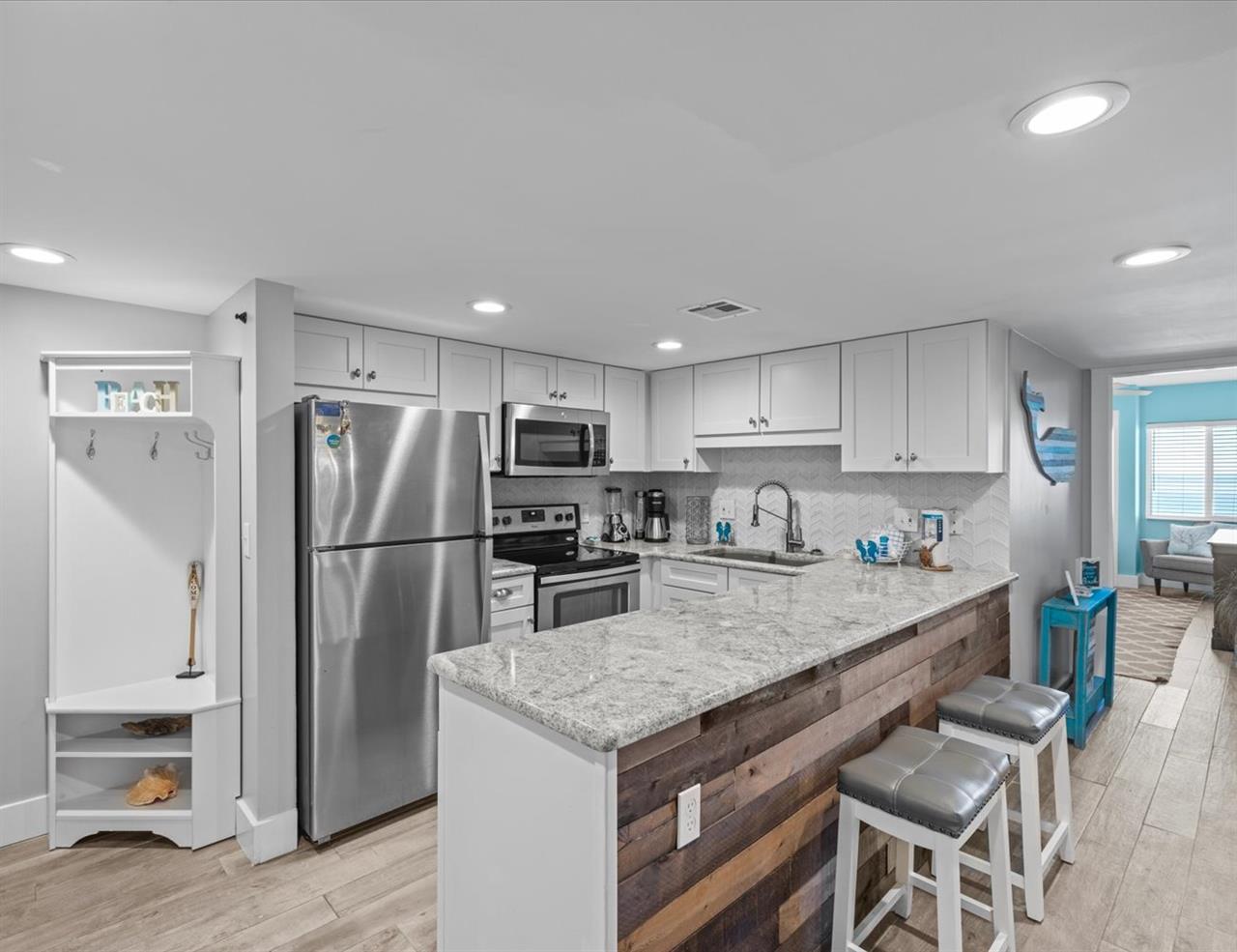 HSRC 404 Kitchen Breakfast Bar