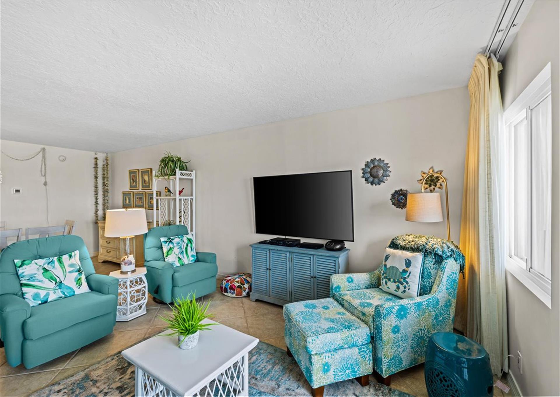 HSRC 702 Living Area