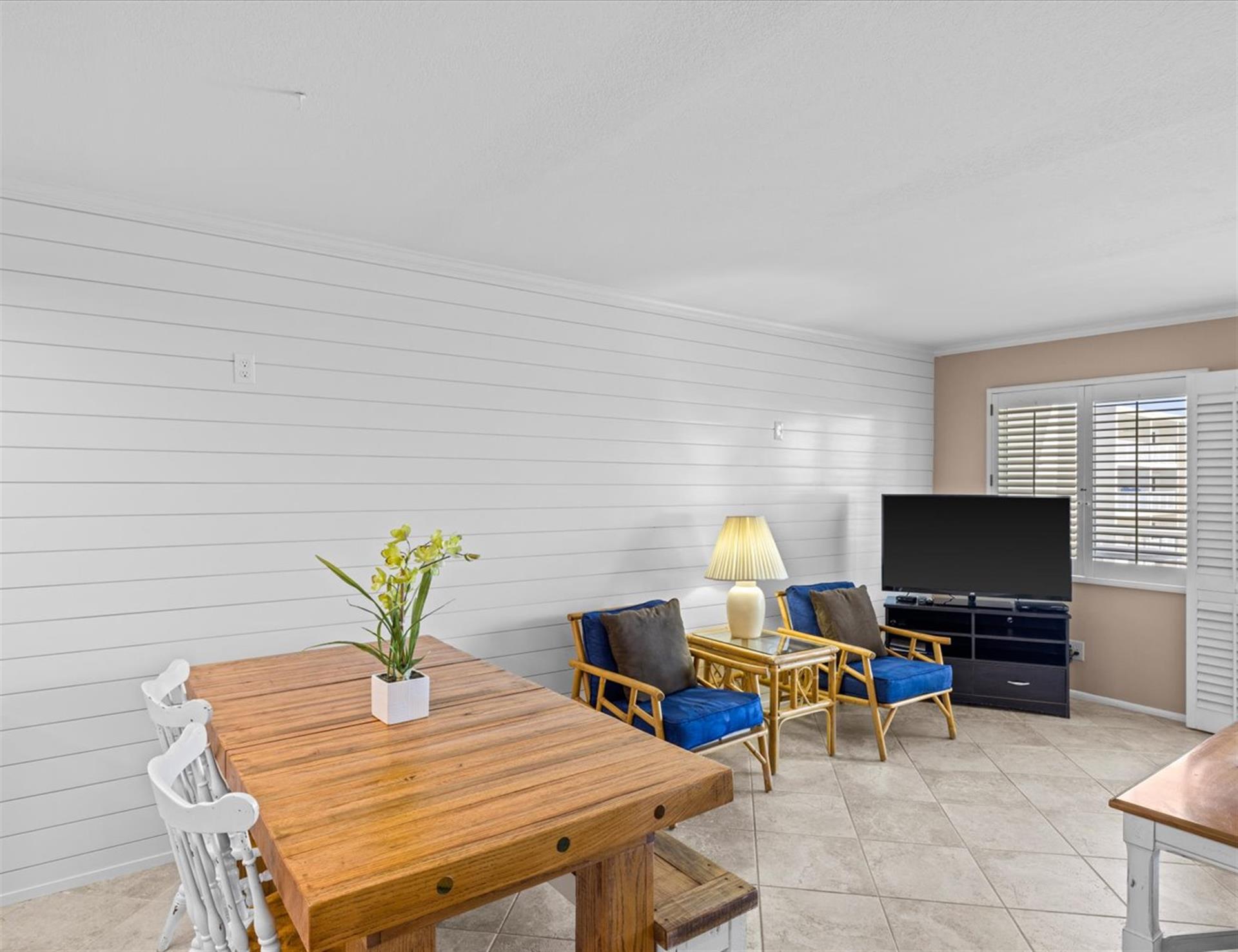 HSRC 609 Dining Area