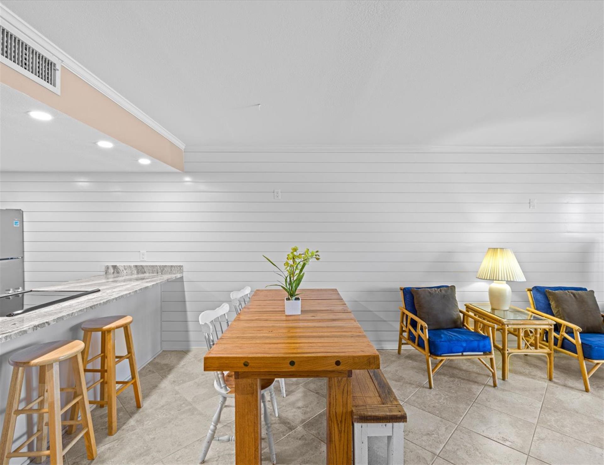 HSRC 609 Dining Area