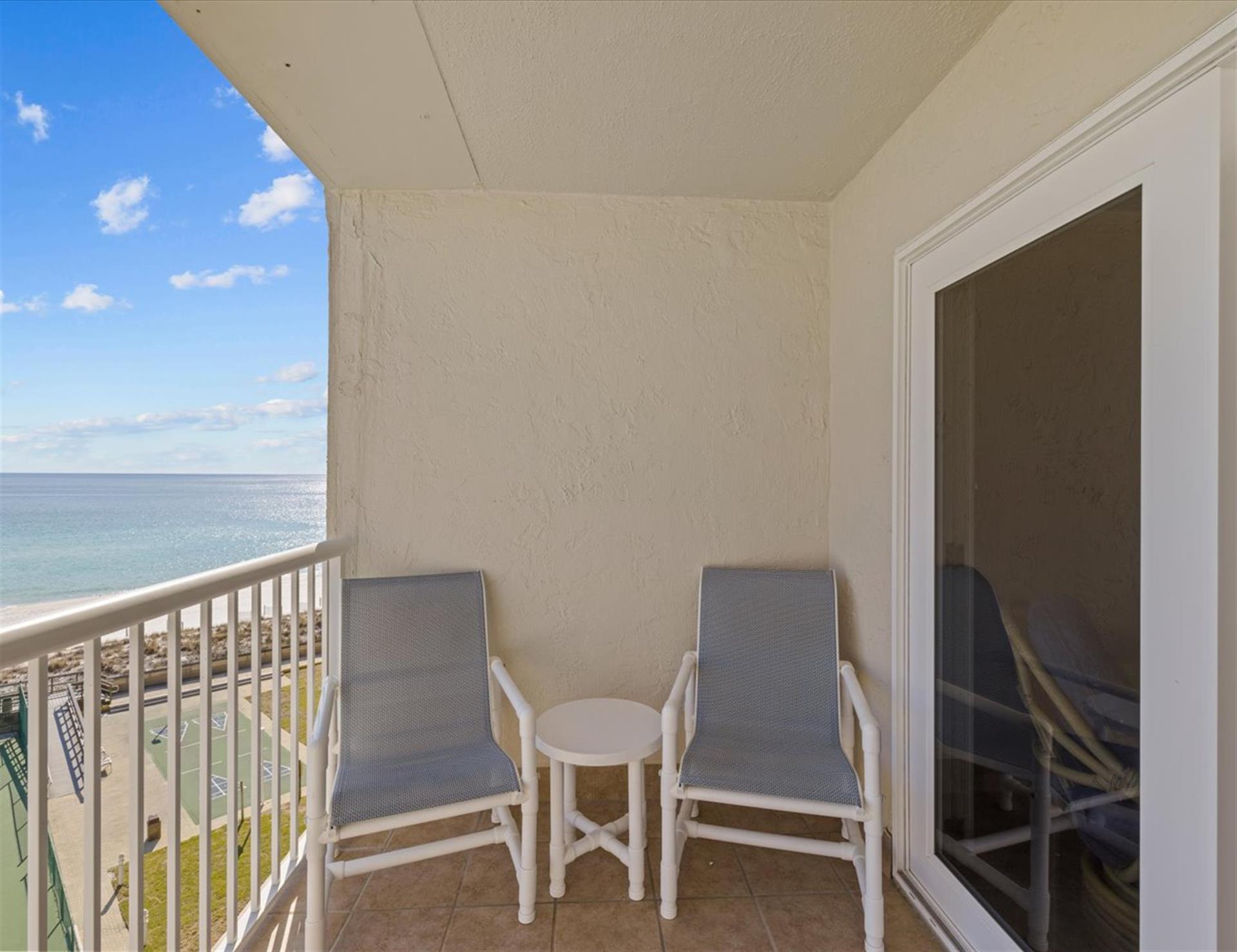 HSRC 609 Private Balcony Seating