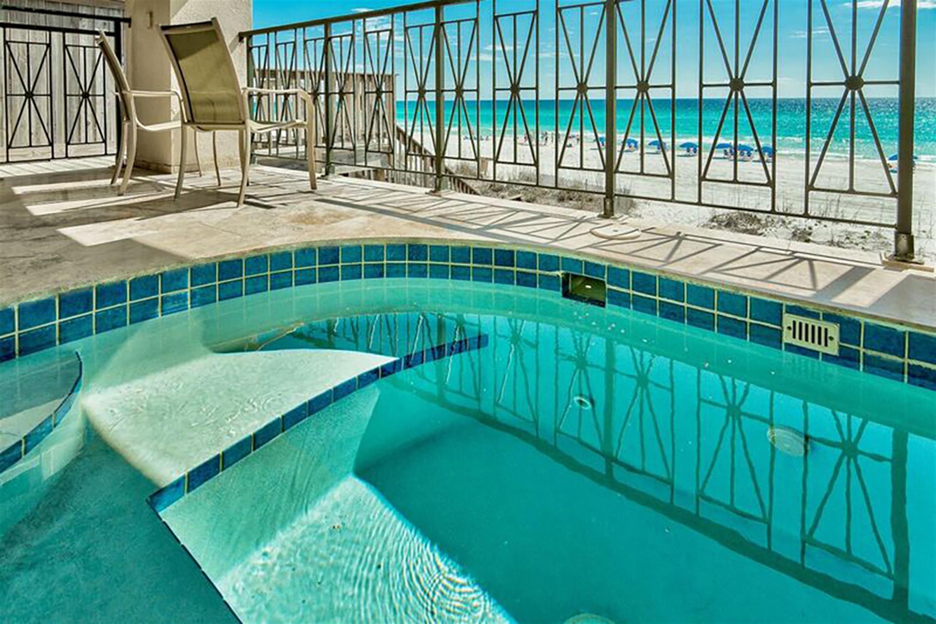 Private Splash Pool  Please inquire about heating option.  Propane Grill with Propane Refills on This Level.