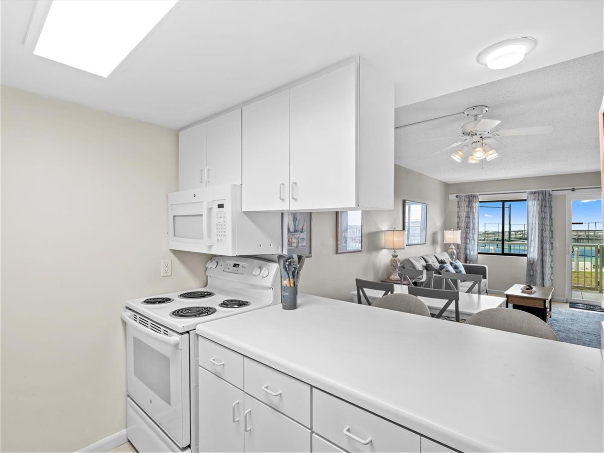 HSRC 106 Kitchen  Breakfast Bar