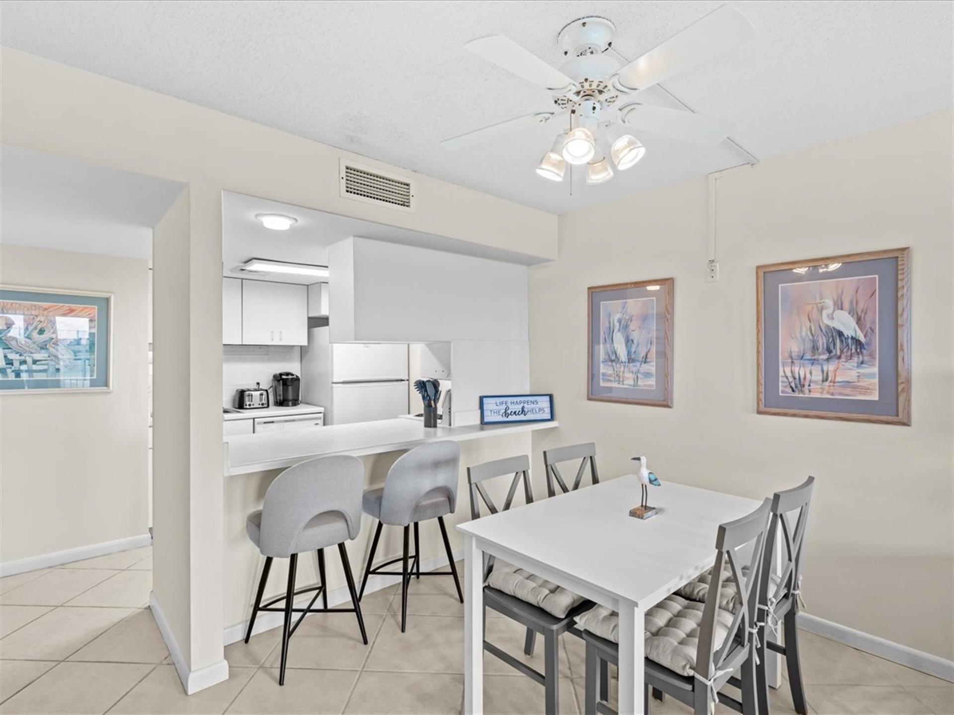 HSRC 106 Dining Area  Breakfast Bar