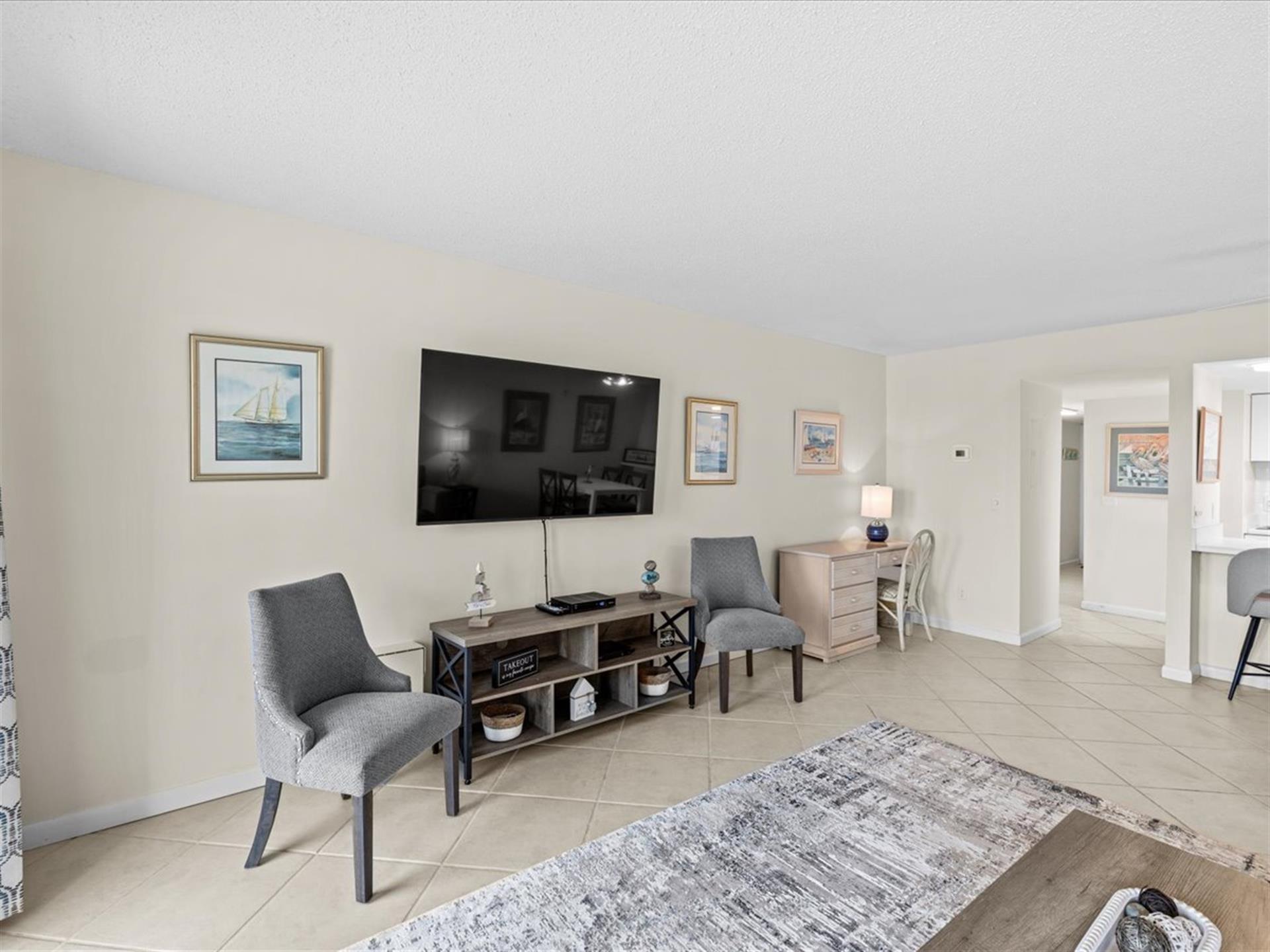 HSRC 106 Living Room Area