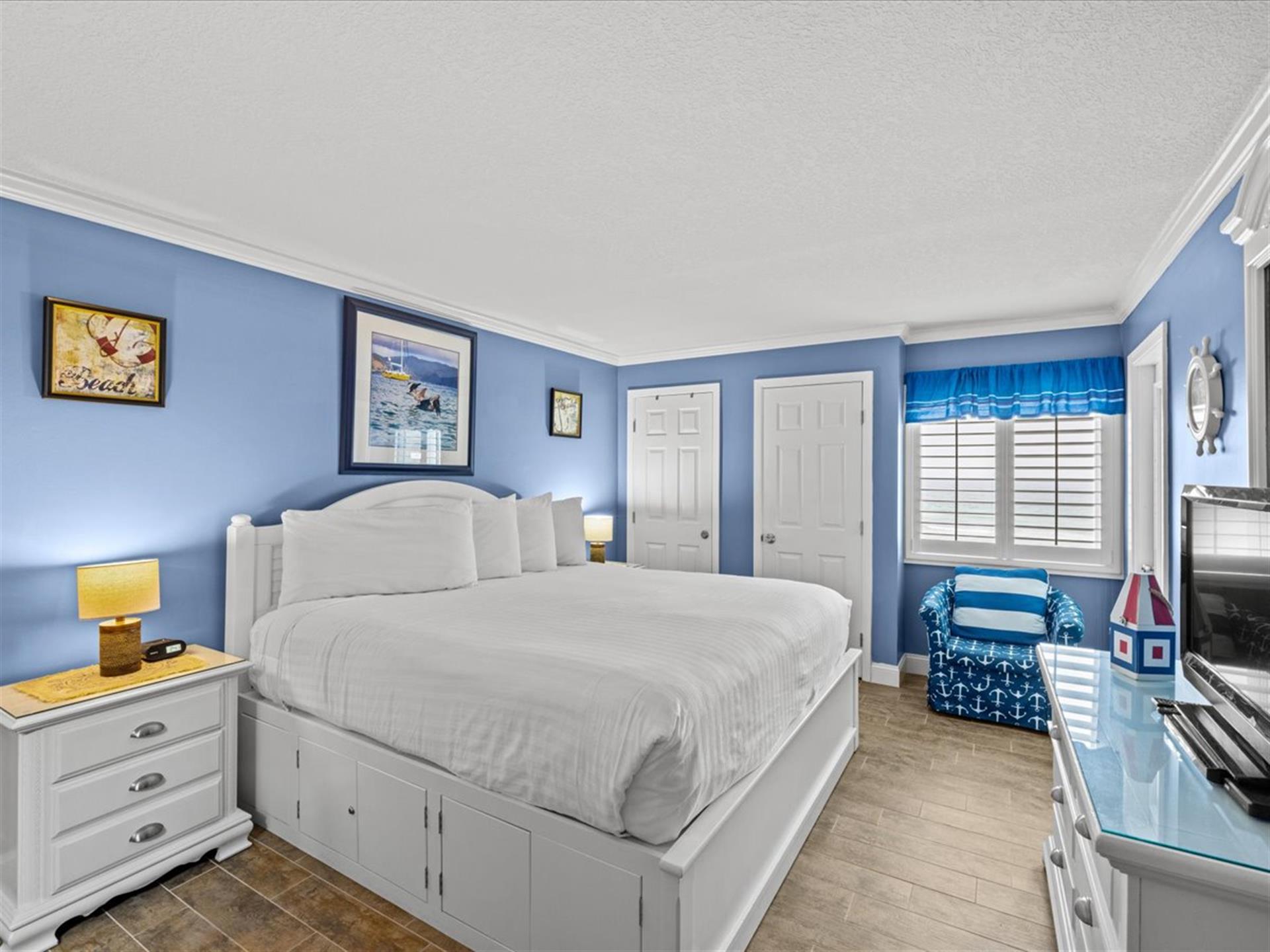 HSRC 504 Master Bedroom With King Bed