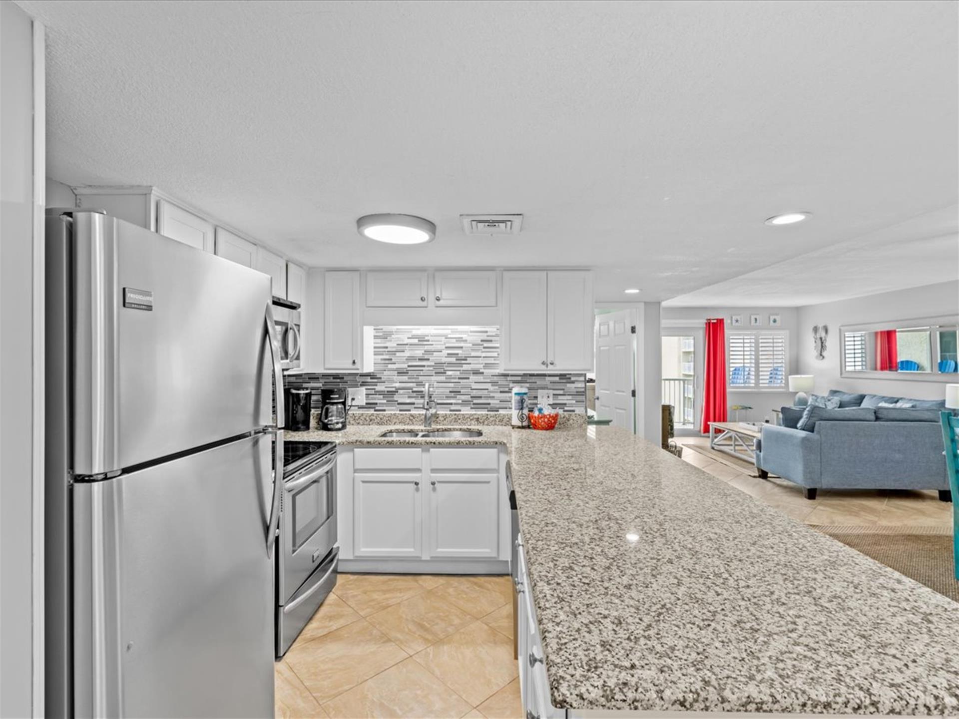 HSRC 617 Kitchen With Stainless Steel Appliances