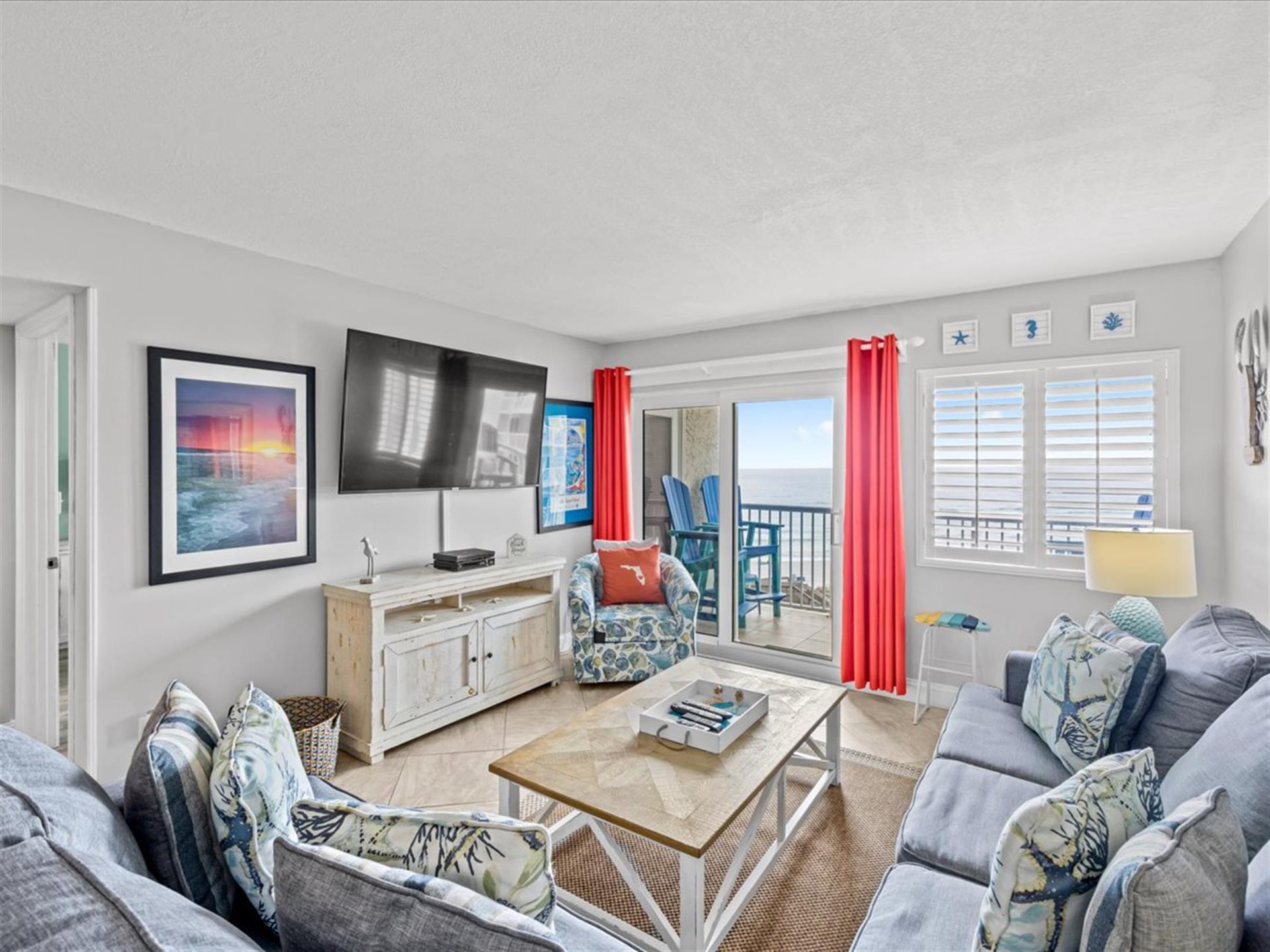 HSRC 617 Living Area With Gulf View