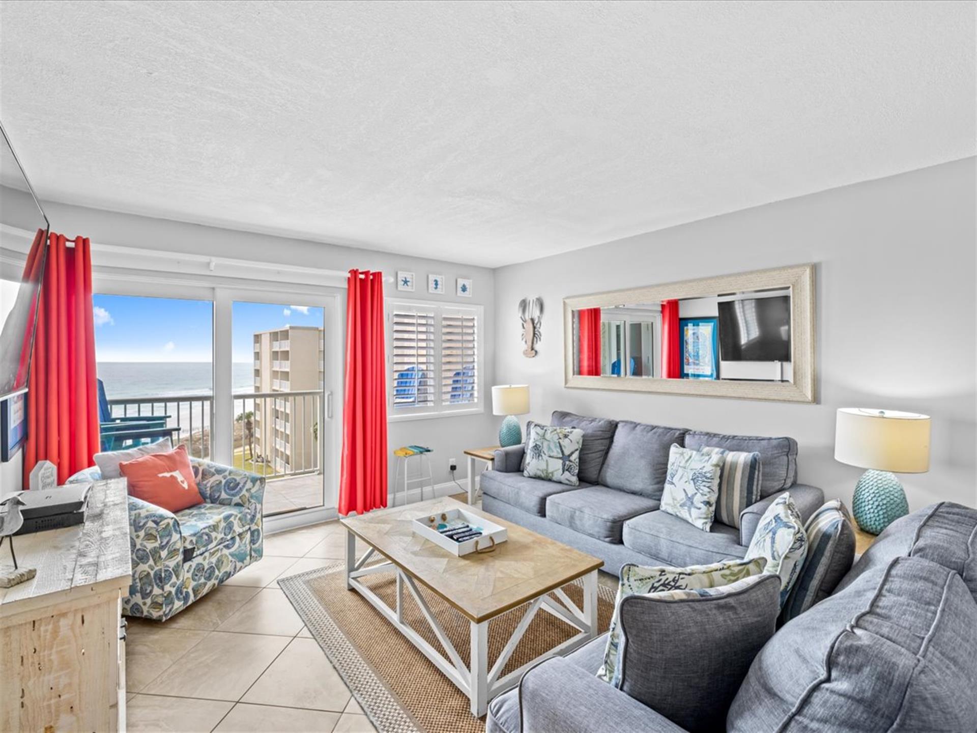 HSRC 617 Living Area With Gulf View