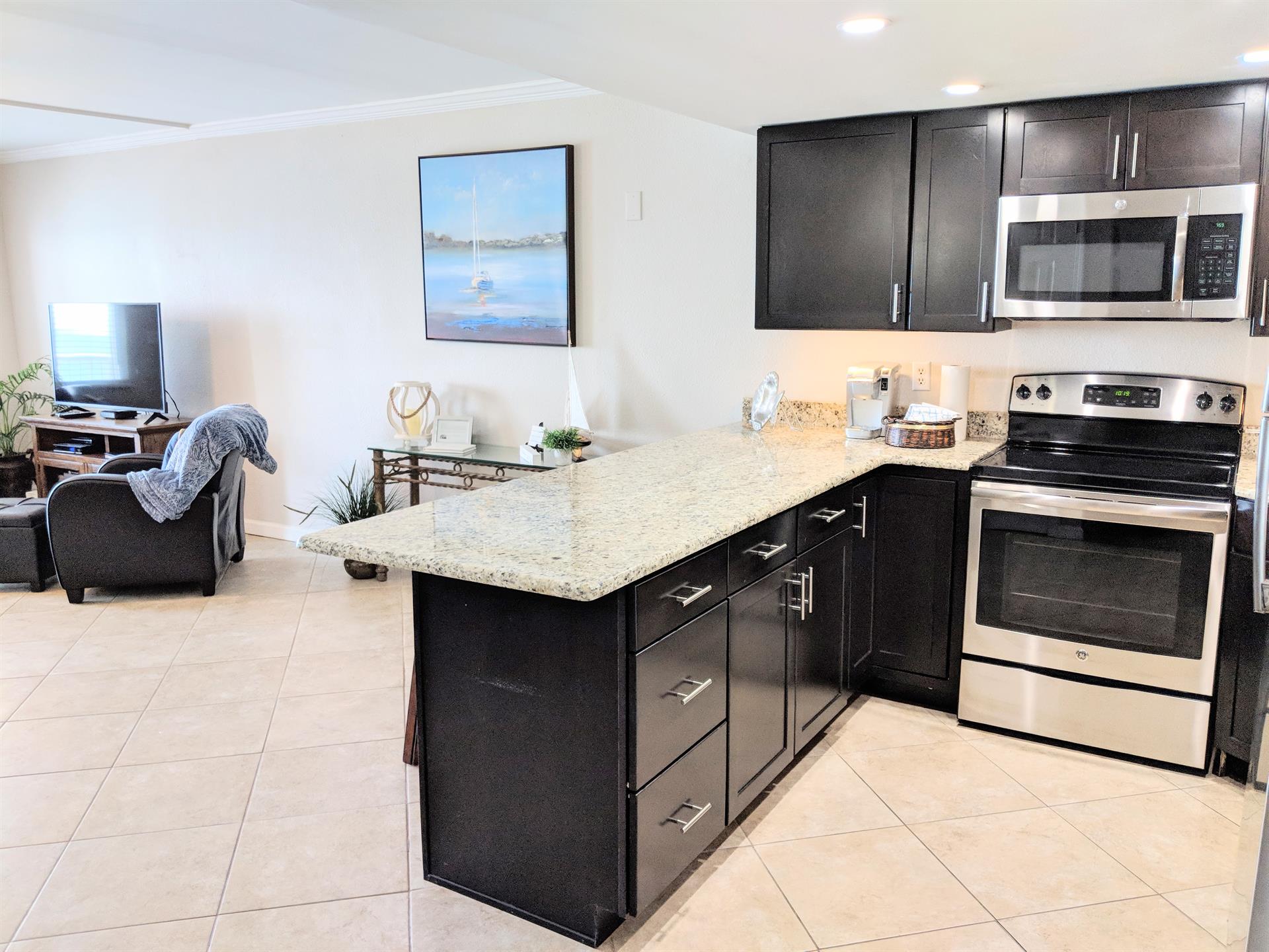 HSRC 622 Kitchen With Stainless Steel Appliances