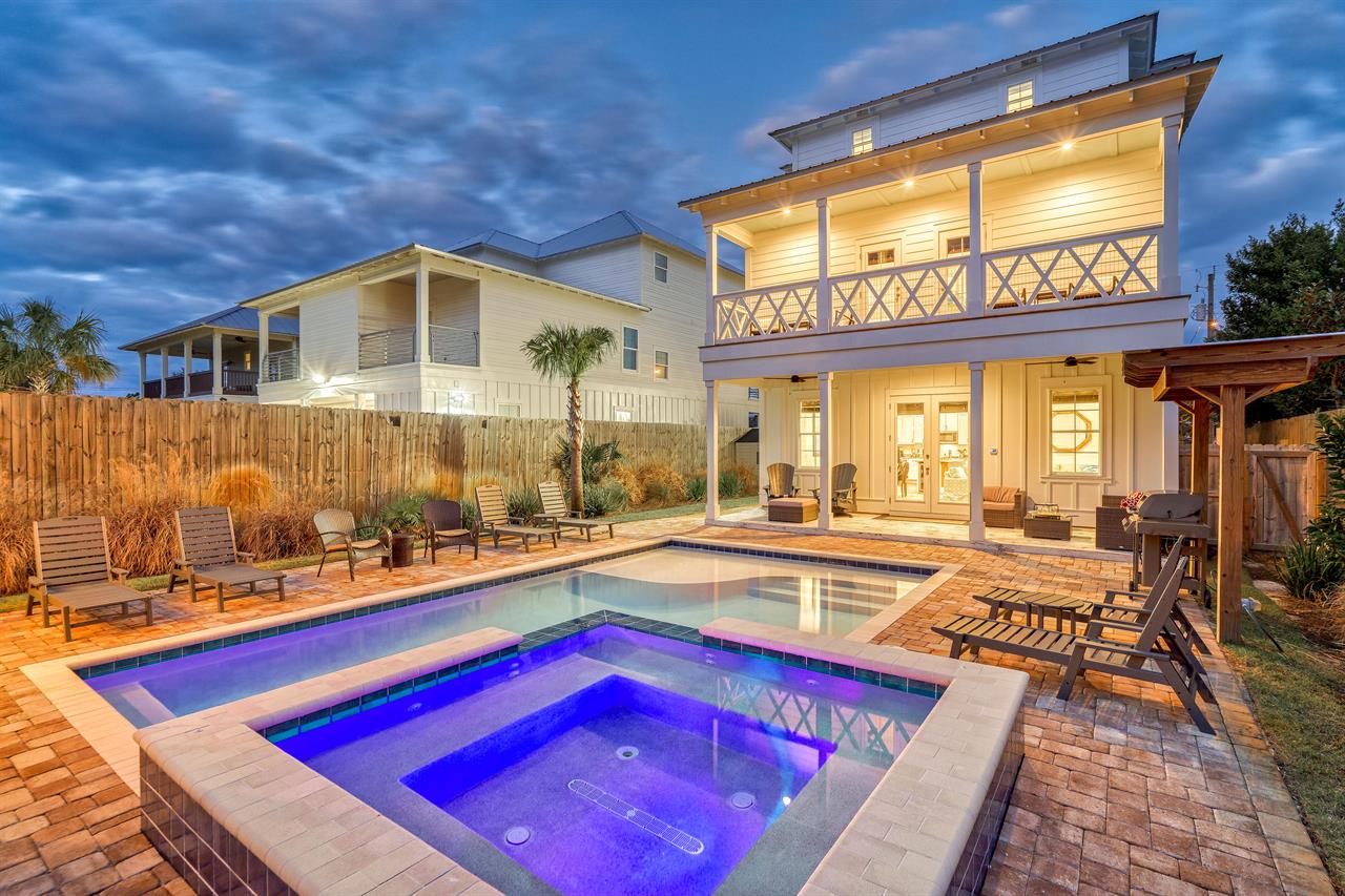 Large Backyard with Private PoolSpa and Plenty of Outdoor Seating and Completely Fenced in