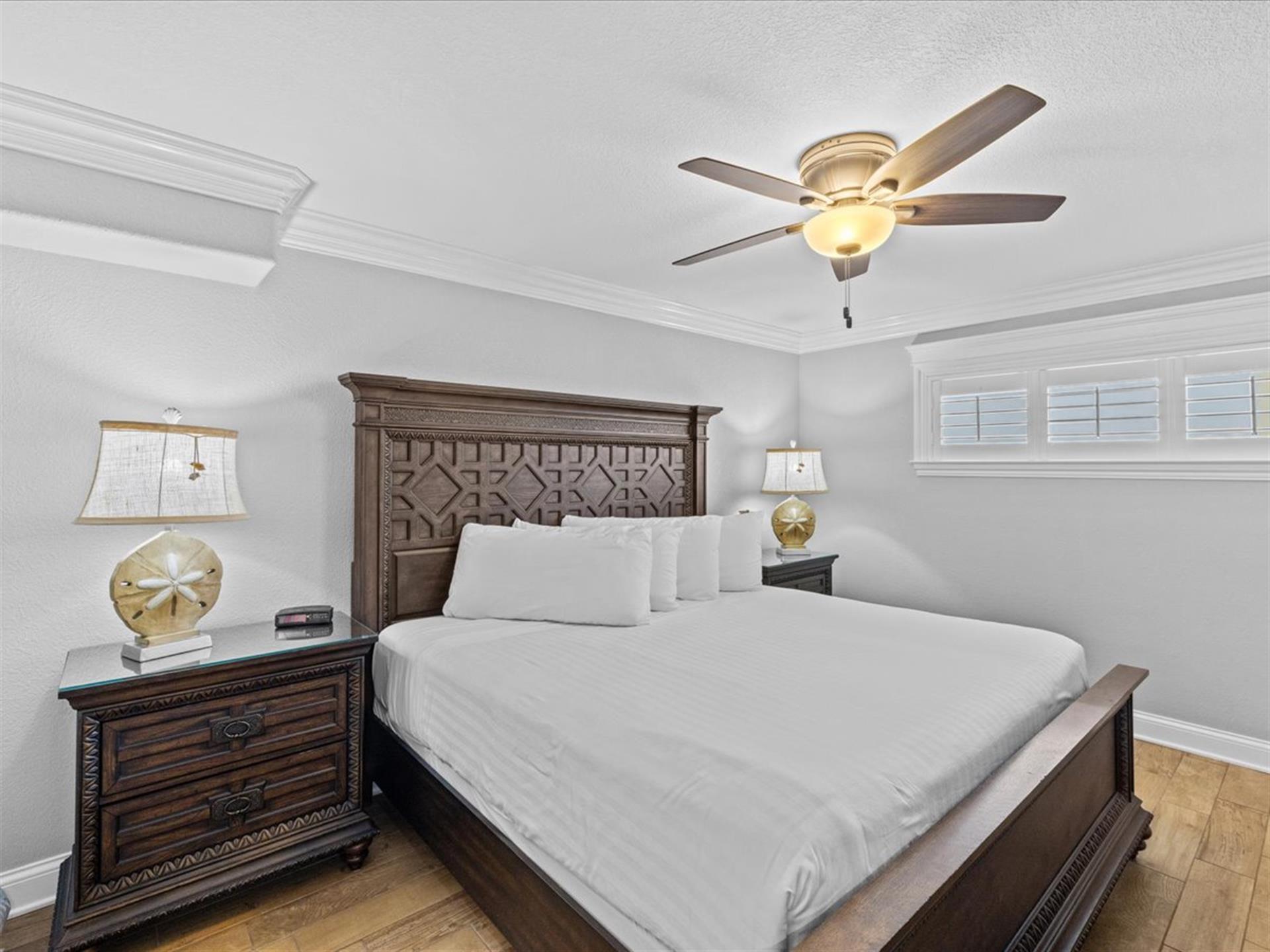 HSRC 522 Bedroom With King Bed