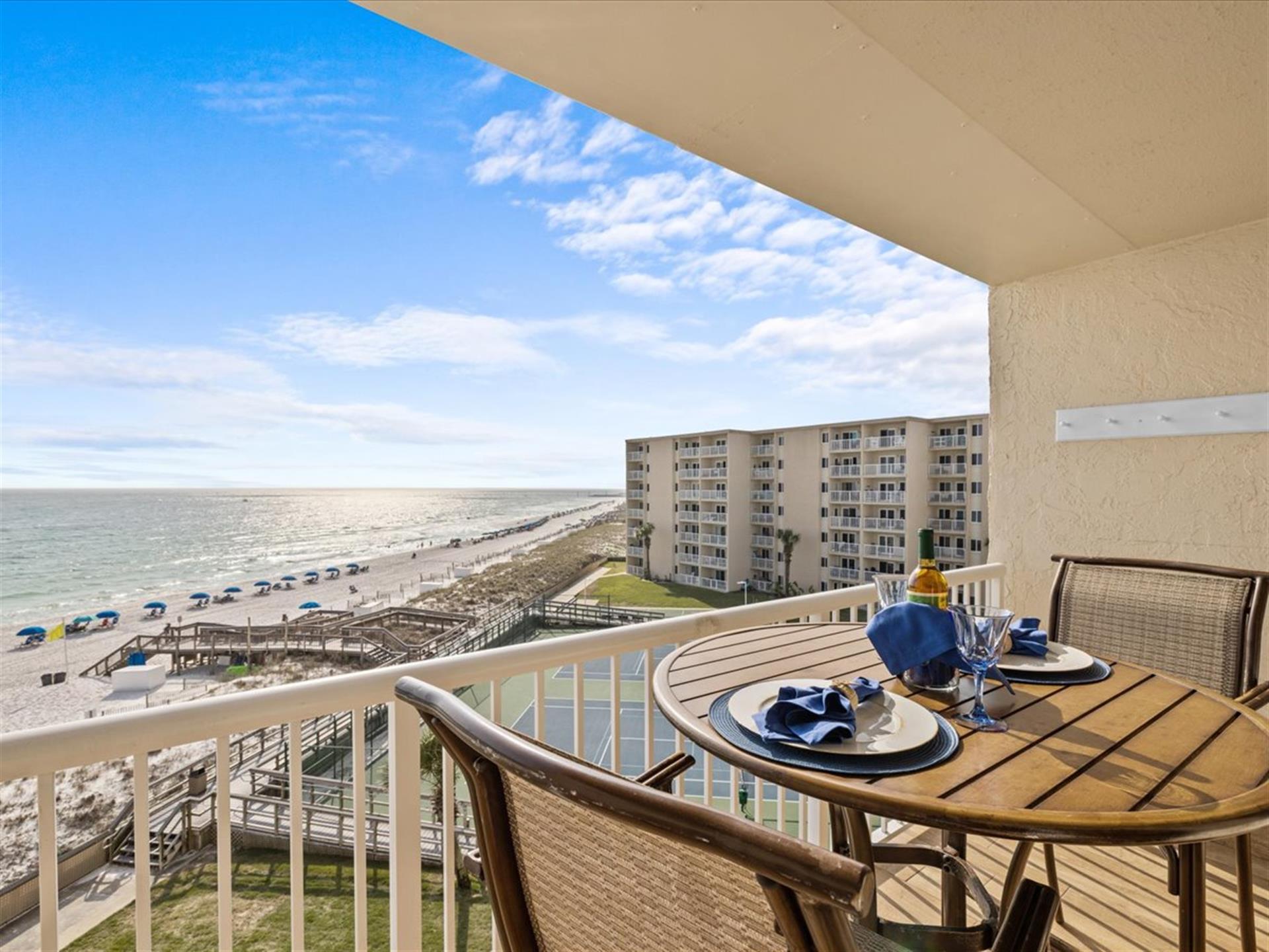 HSRC 522 Private Balcony With Gulf View