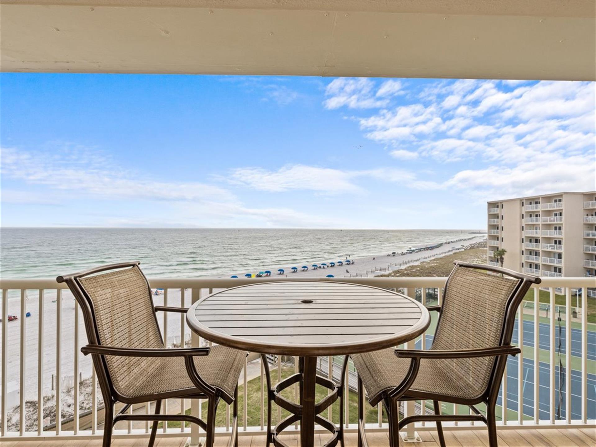 HSRC 522 Private Balcony With Gulf View