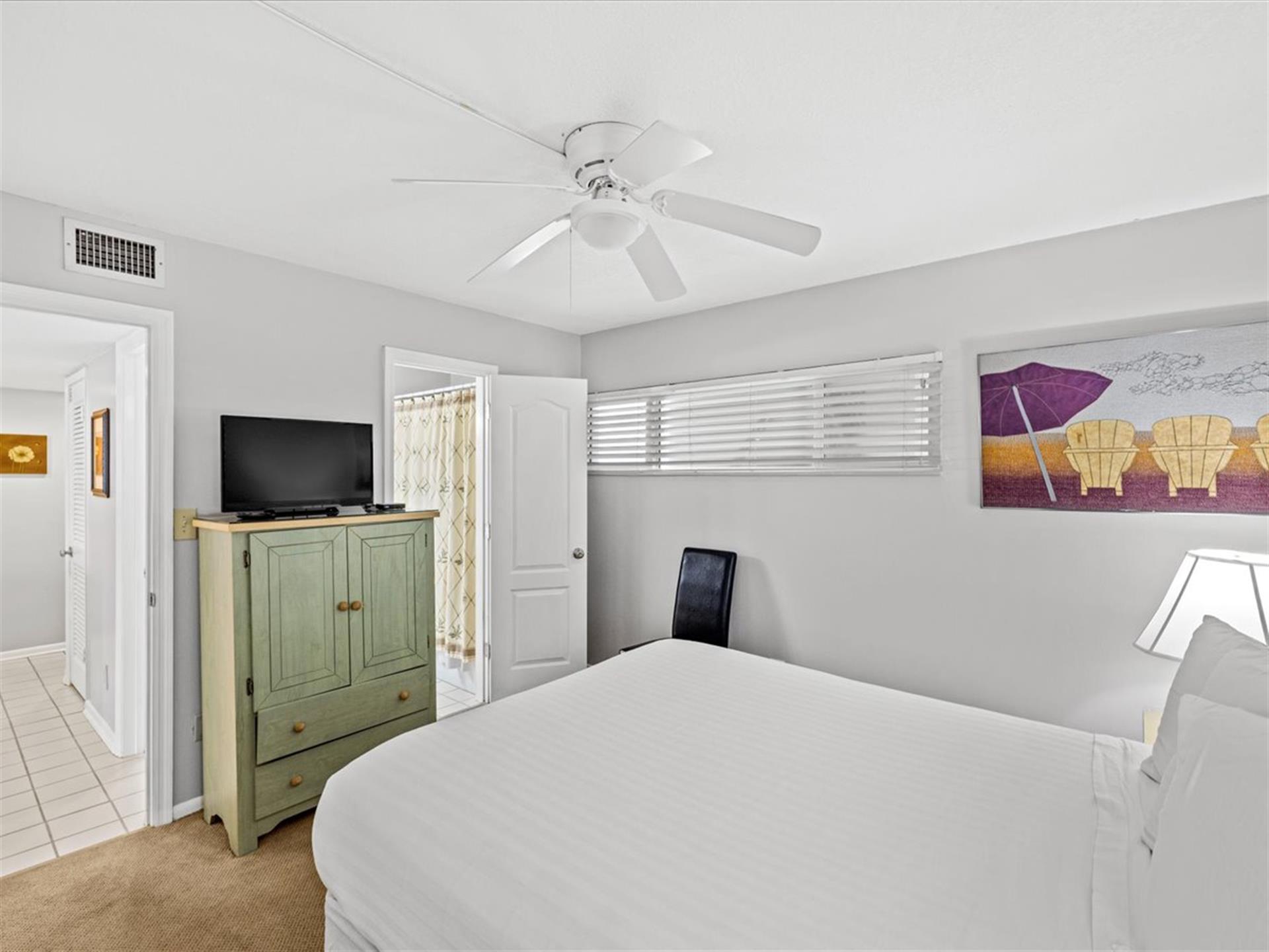 HSRC 308 Second Bedroom With Full Bed And En Suite