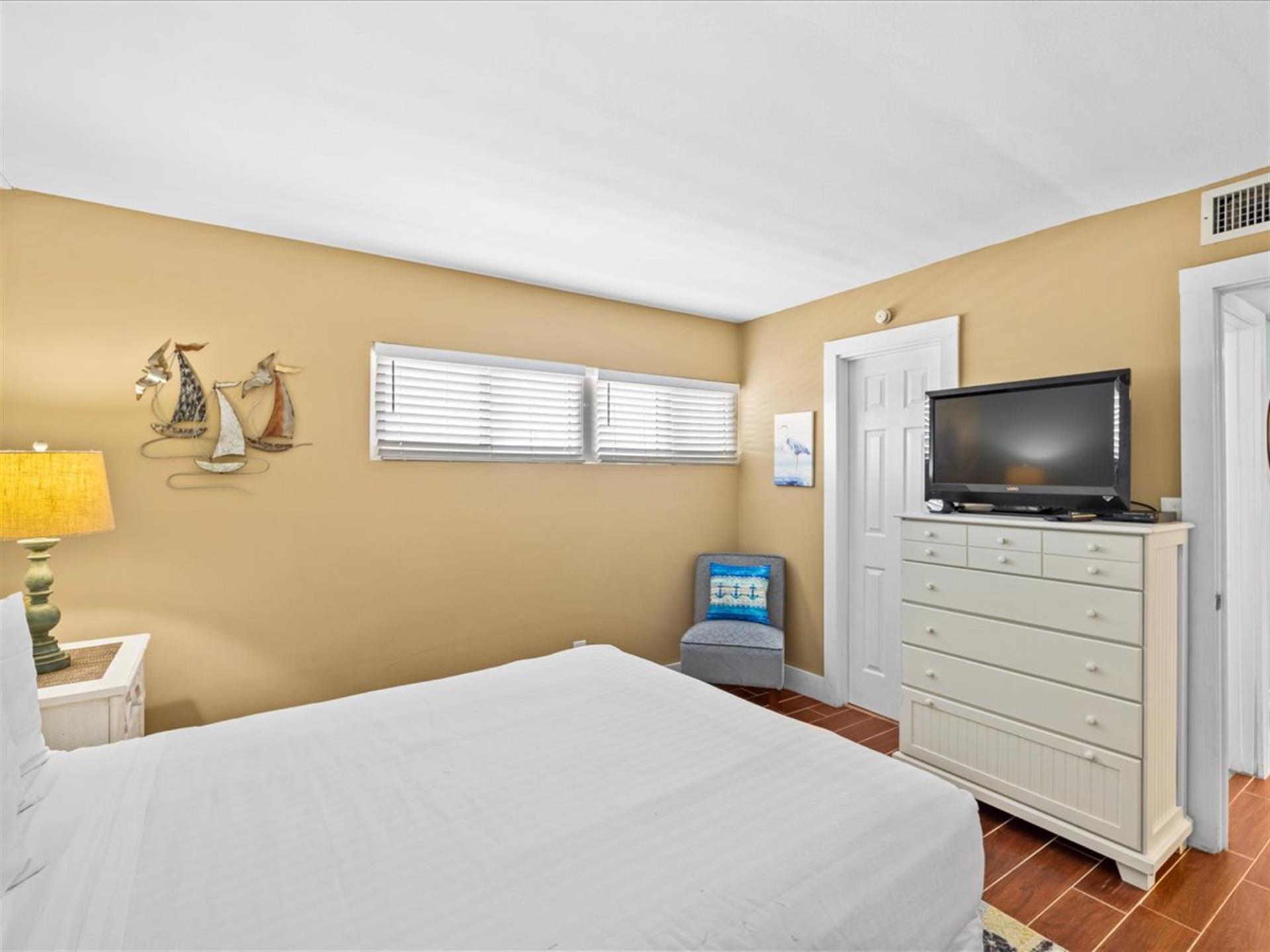 HSRC 510 Master Bedroom With King Bed