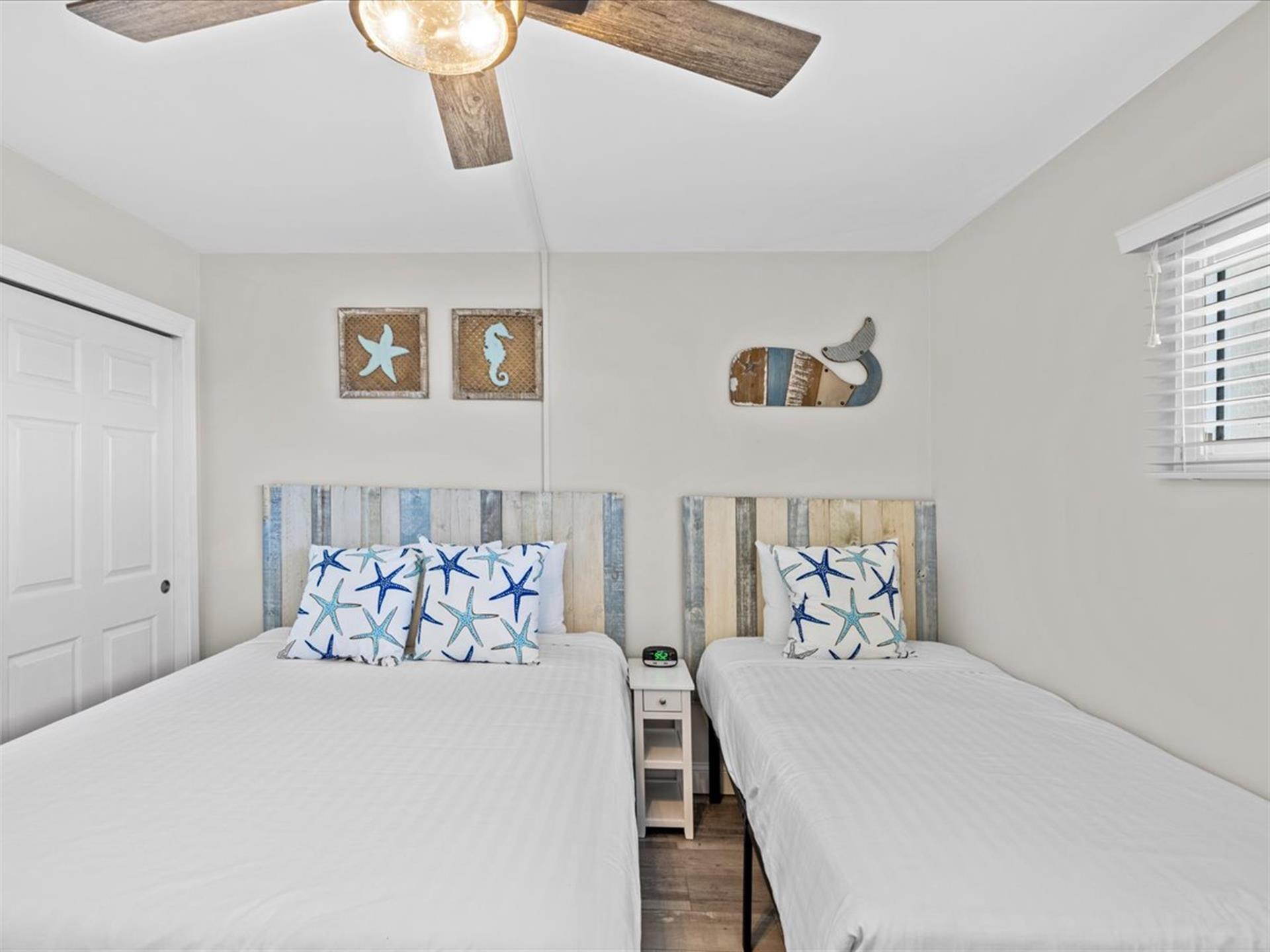 HSRC 501 Bedroom With Queen Bed  Twin Bed