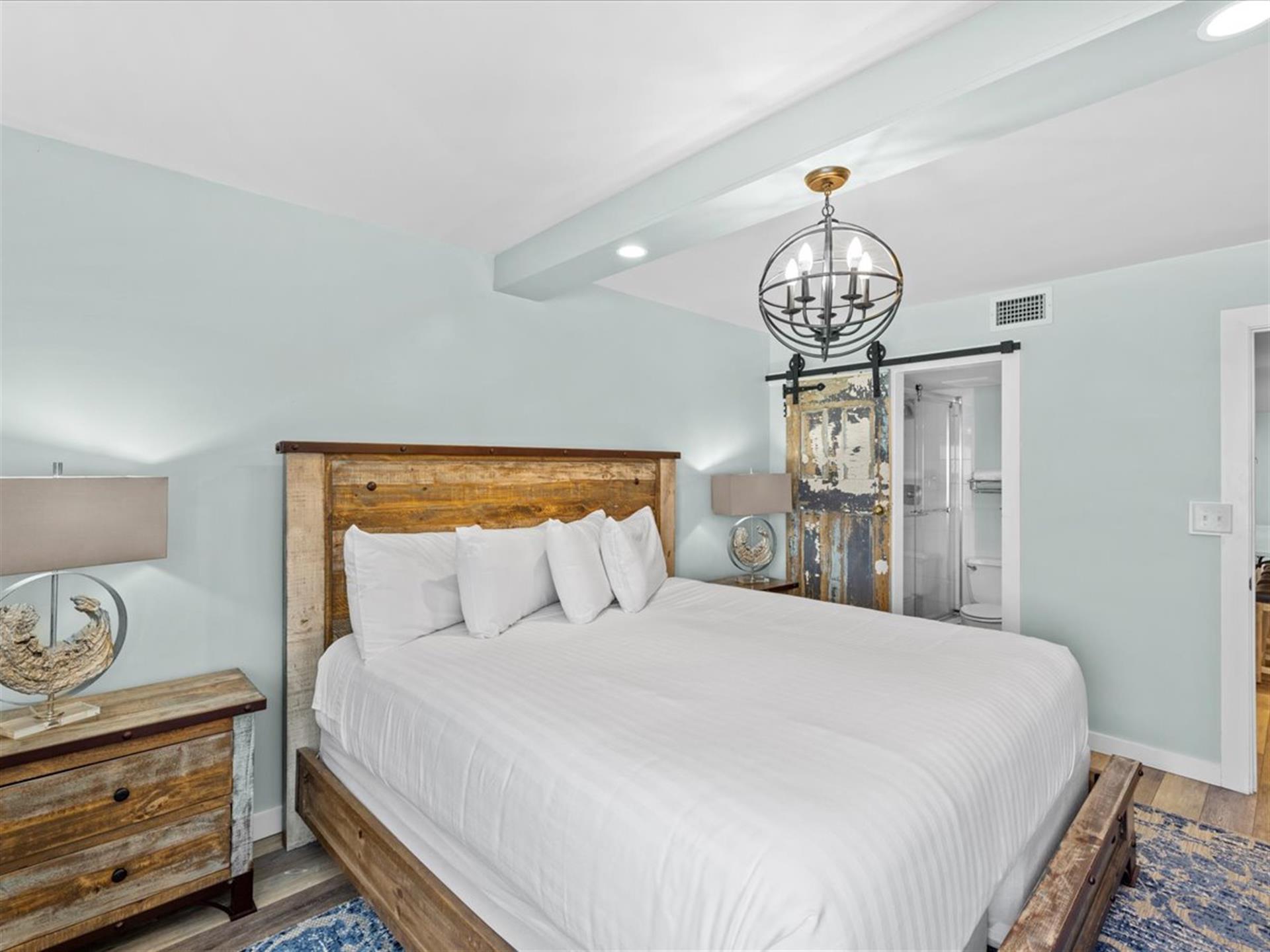 HSRC 618 Master Bedroom With King Bed