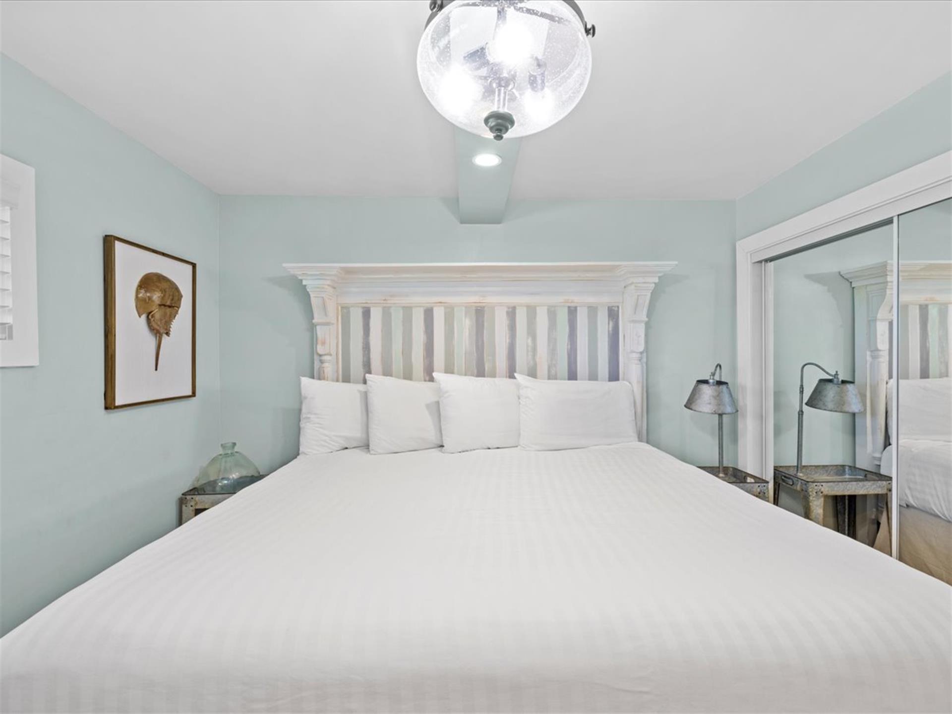 HSRC 618 Second Bedroom With King Bed