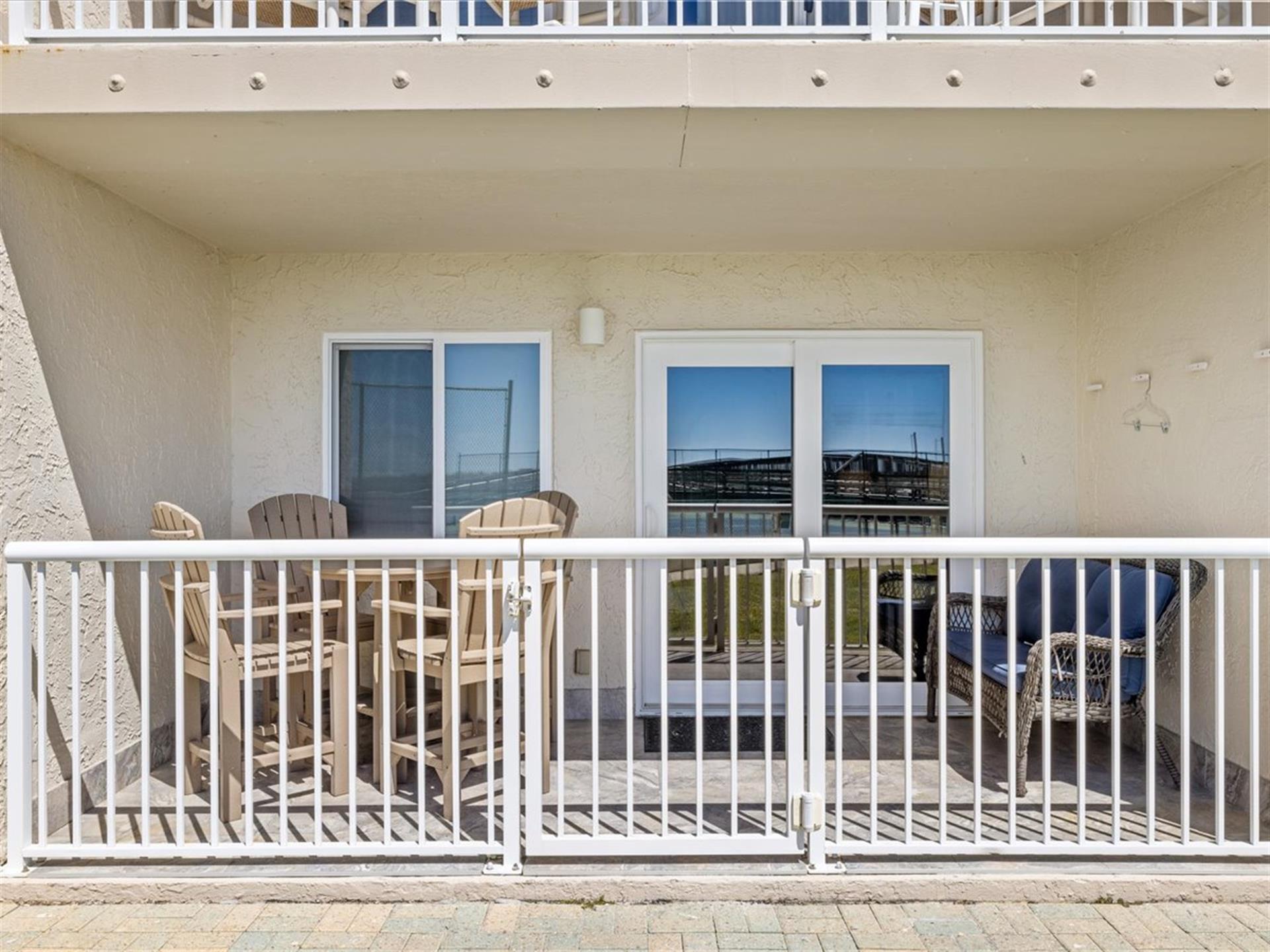 HSRC 117 Private WalkOut Patio