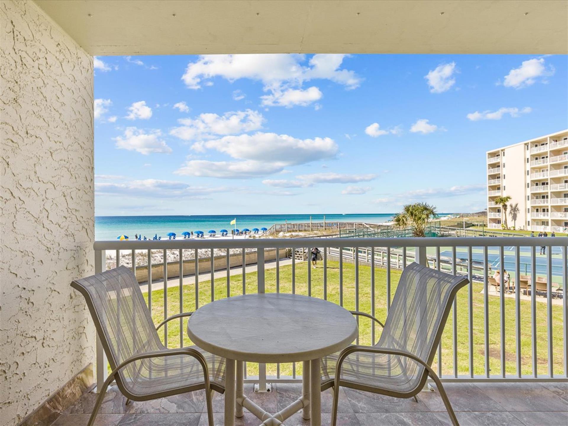 HSRC 221 Private Balcony With Gulf View