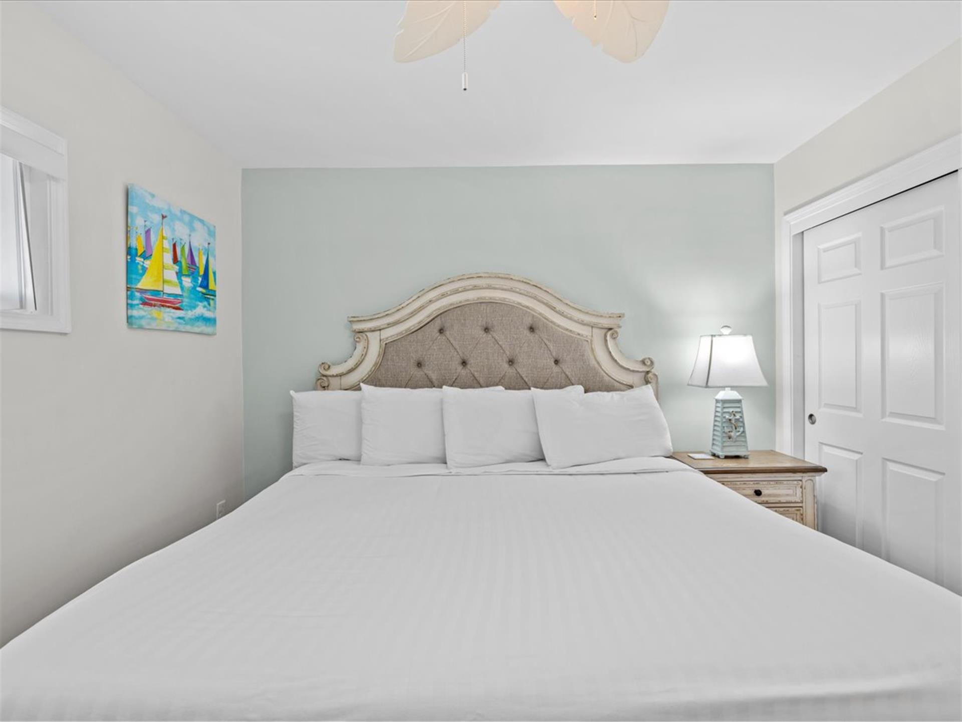 HSRC 718 Second Bedroom With King Bed