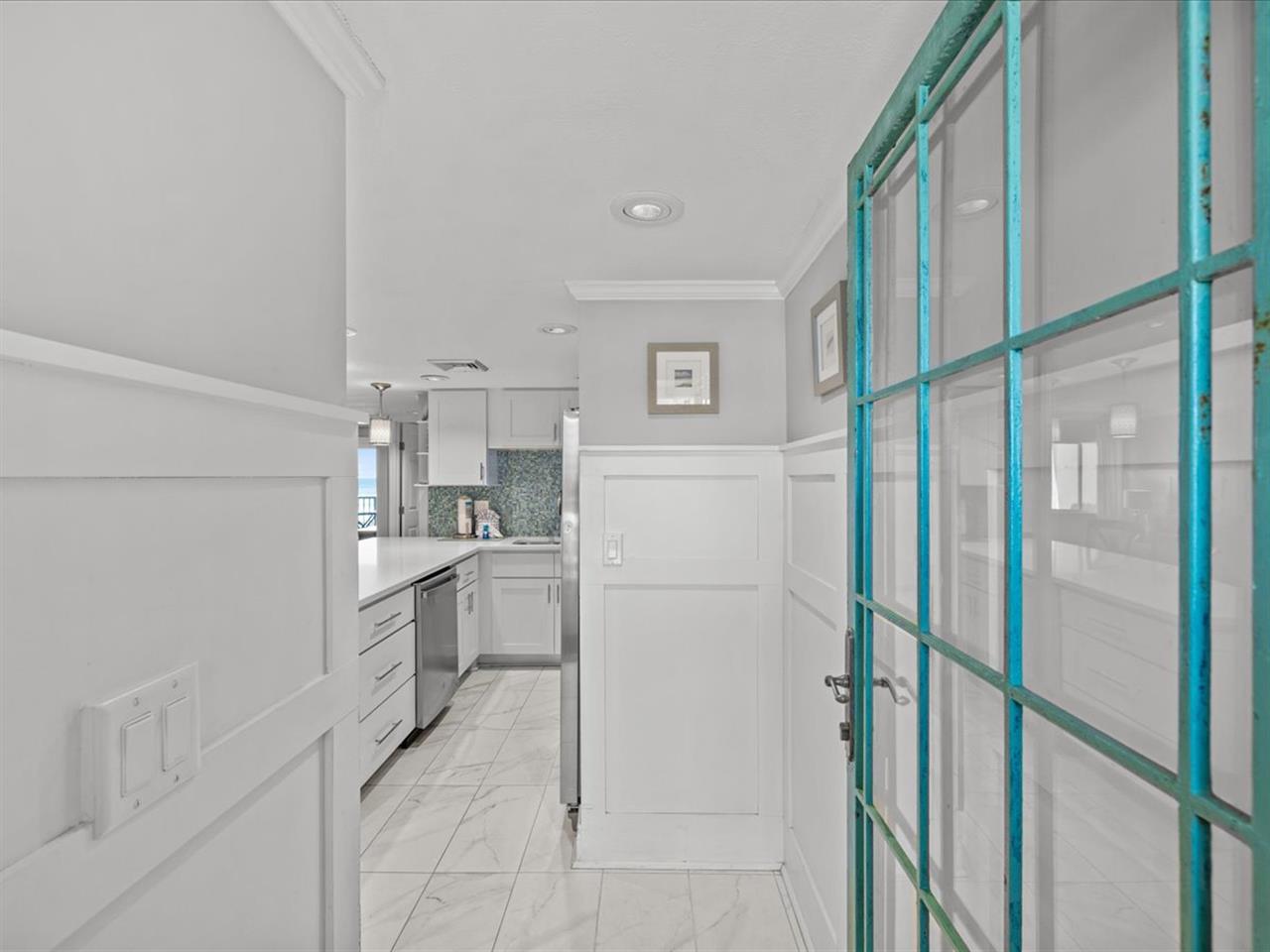 HSRC 302 Unit Entryway